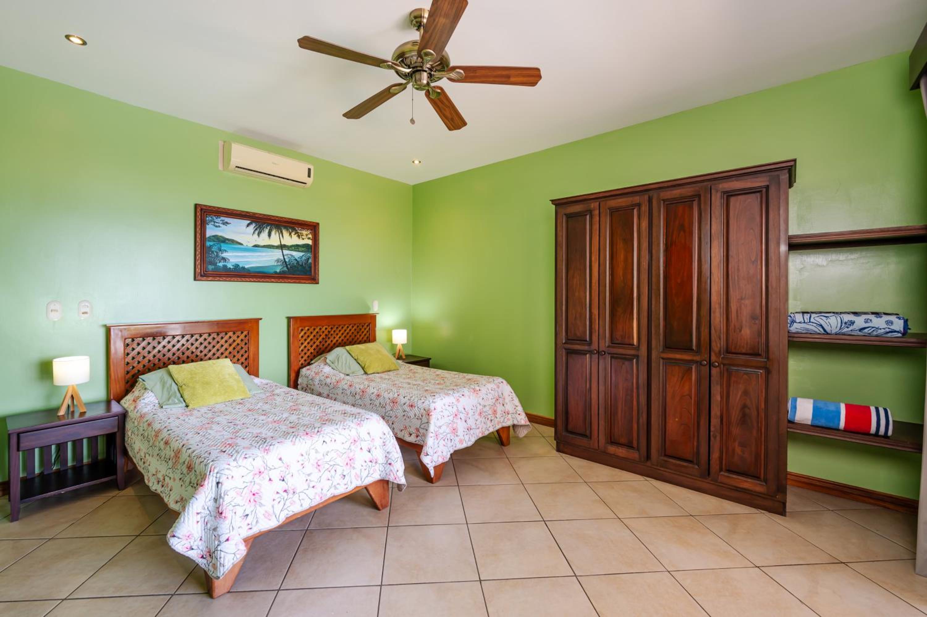 Casa Lasky 4br Villa W Pool & View