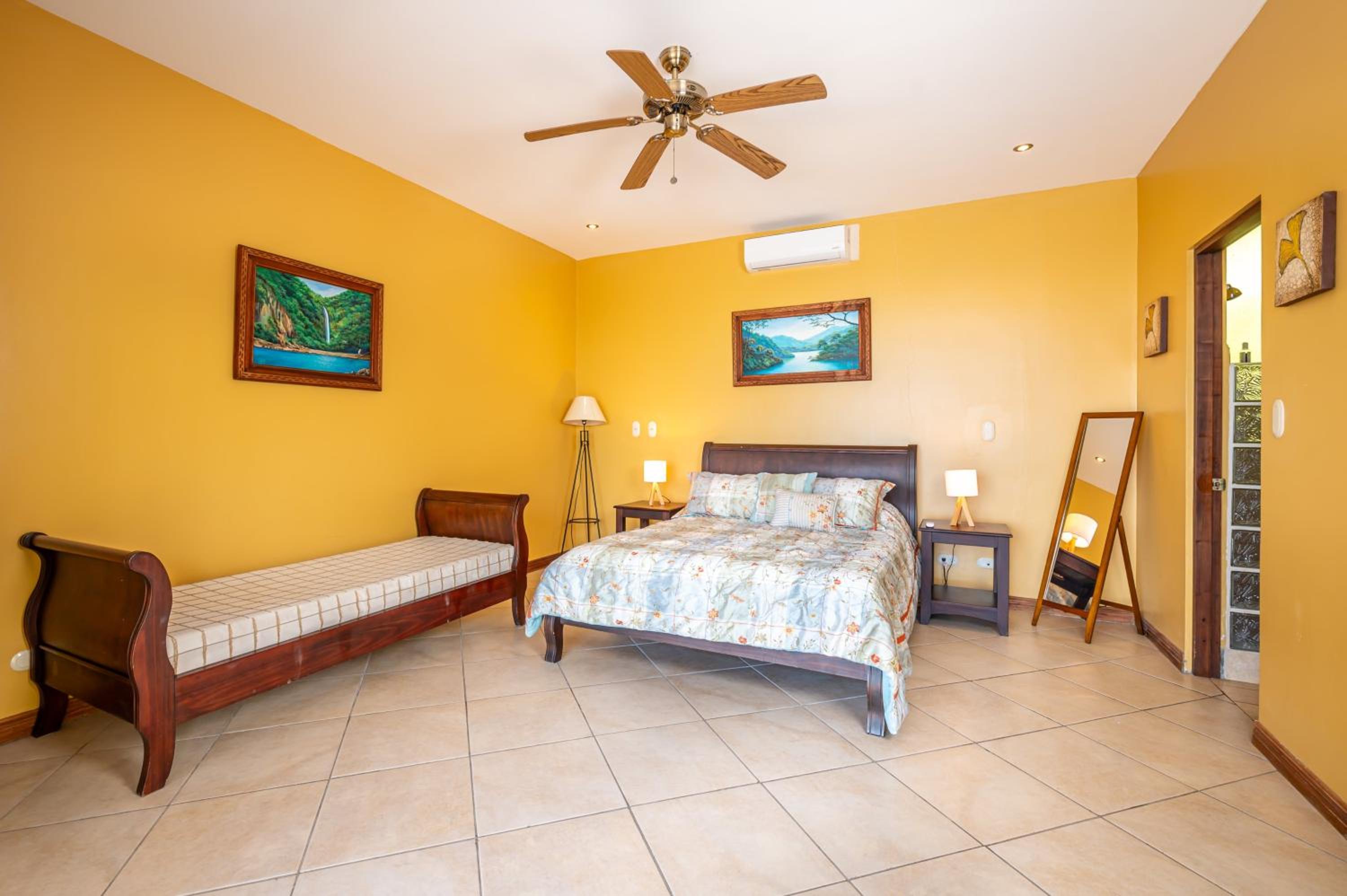 Casa Lasky 4br Villa W Pool & View