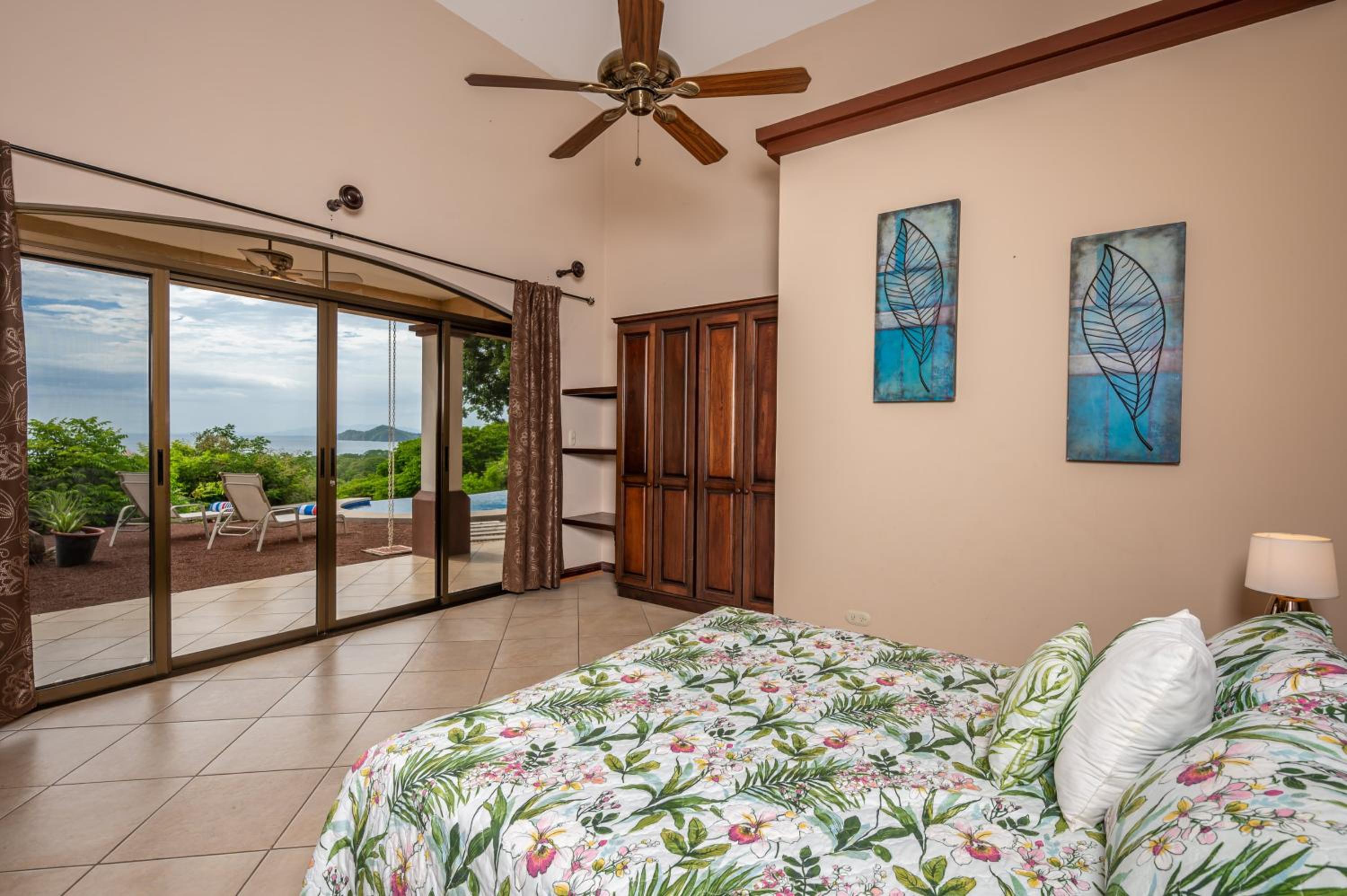 Casa Lasky 4br Villa W Pool & View