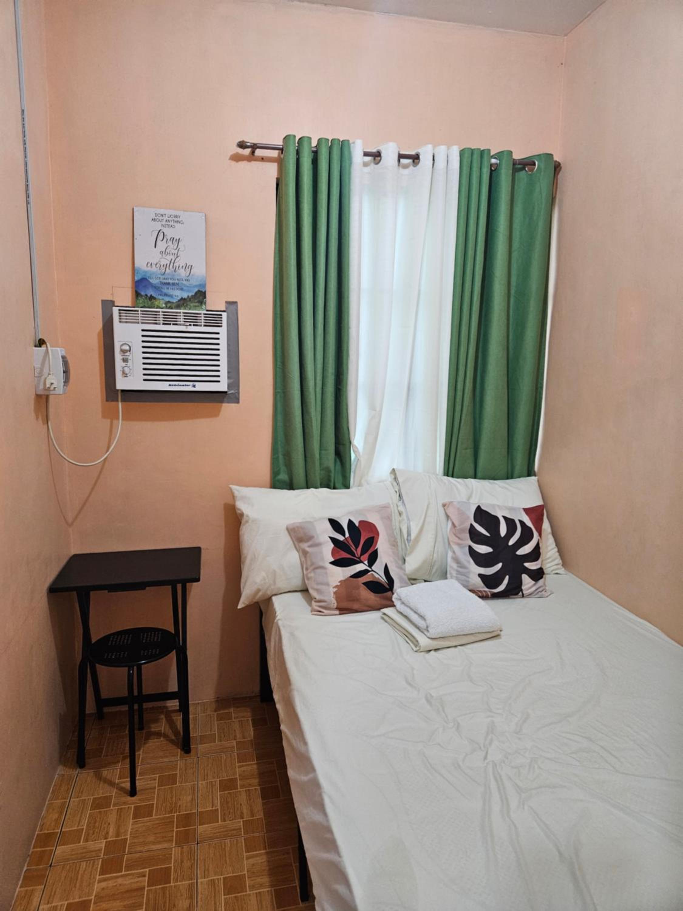 Mel's Place Batangas Unit 1 Two-BR House Balagtas Batangas City Free Parking, WIFI view 5
