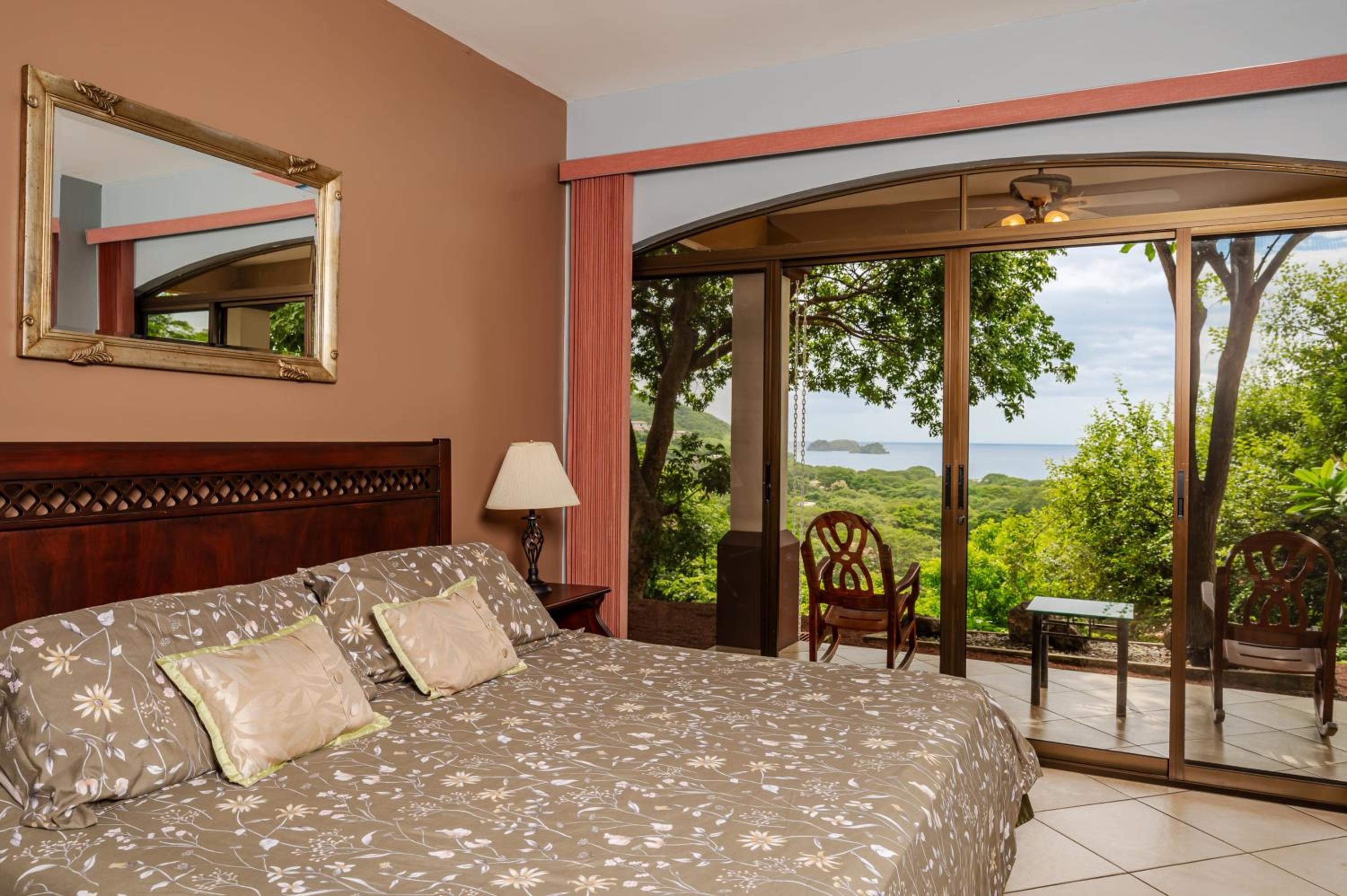 Casa Lasky 4br Villa W Pool & View