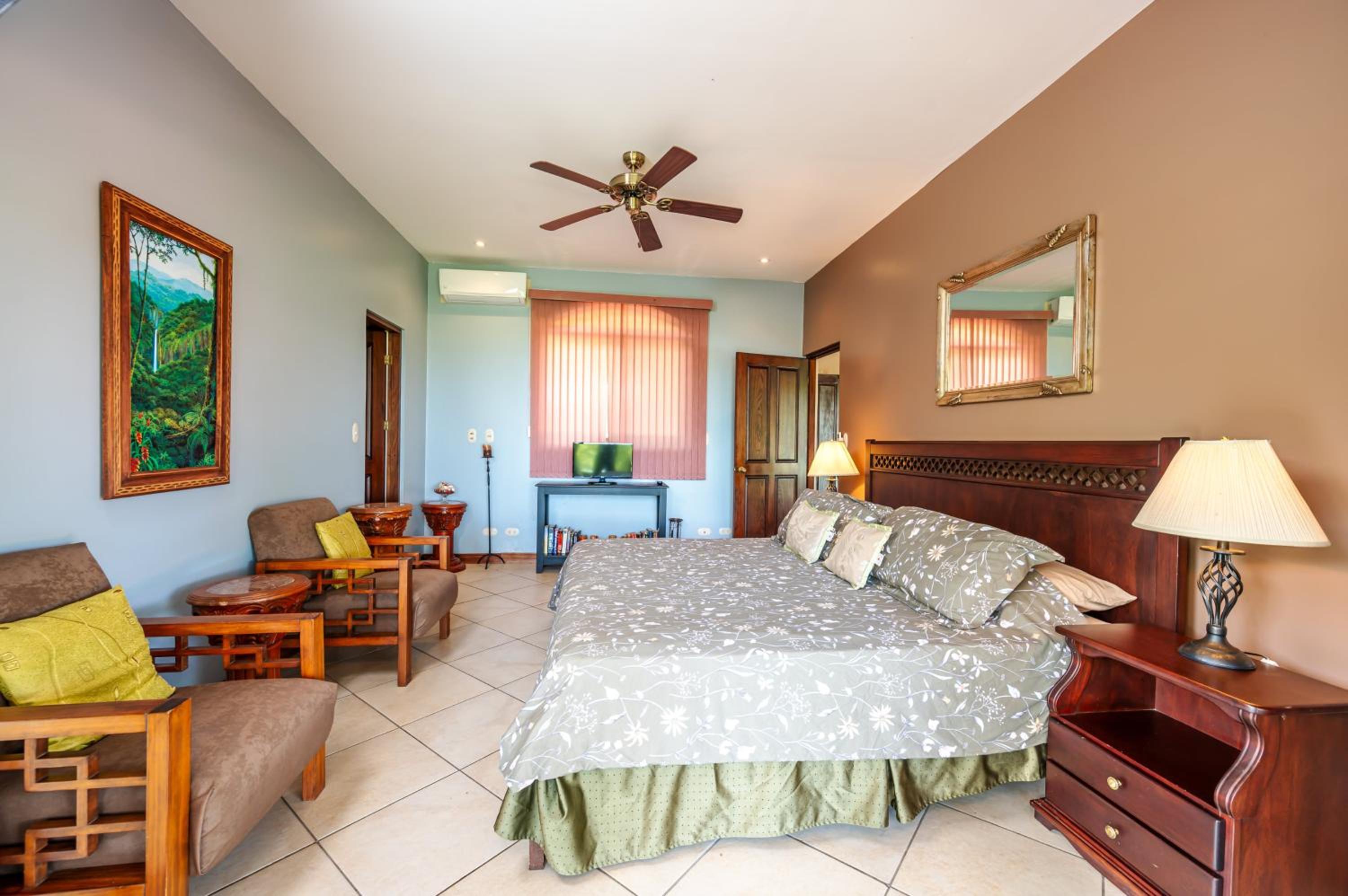 Casa Lasky 4br Villa W Pool & View