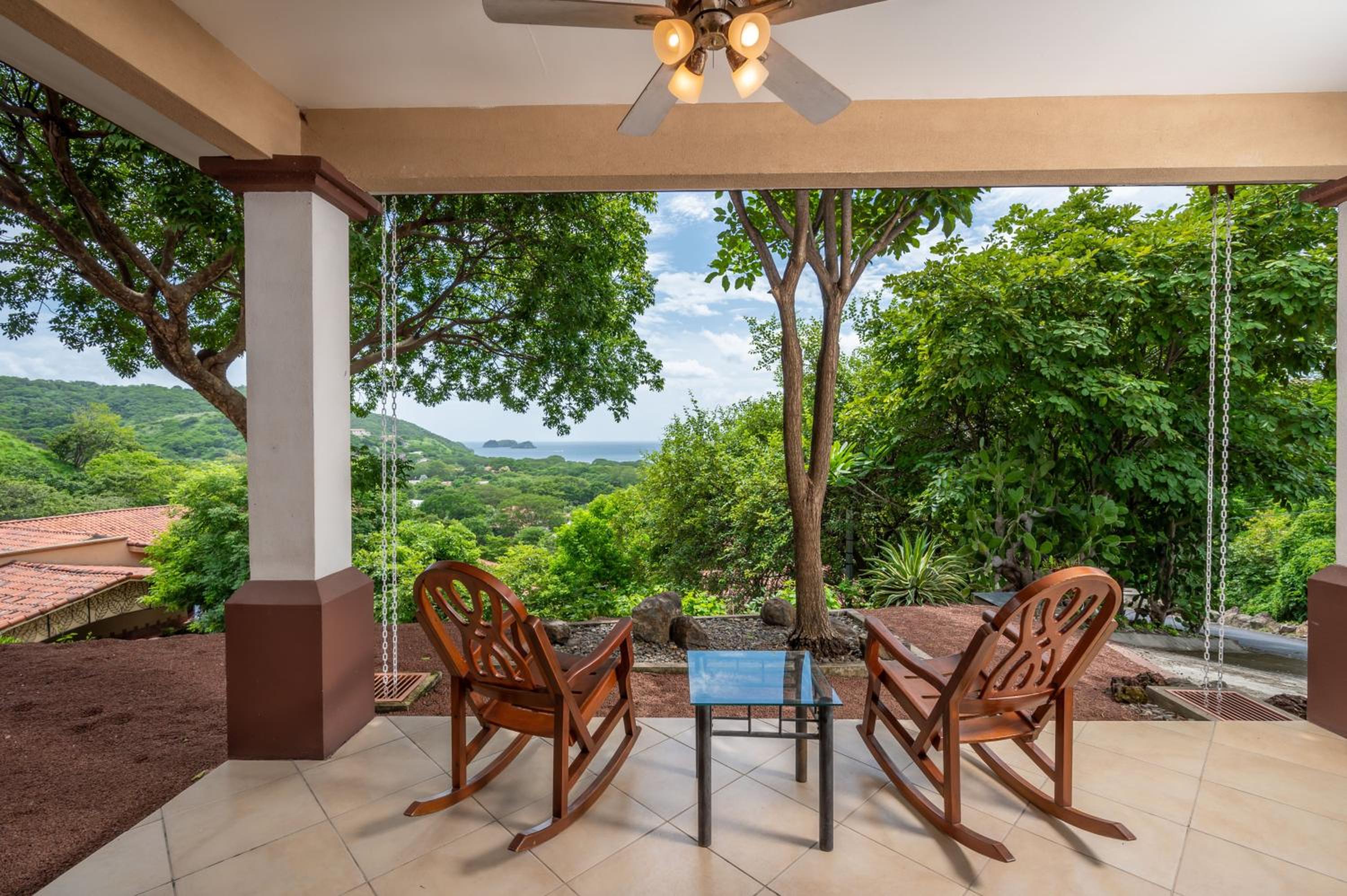 Casa Lasky 4br Villa W Pool & View