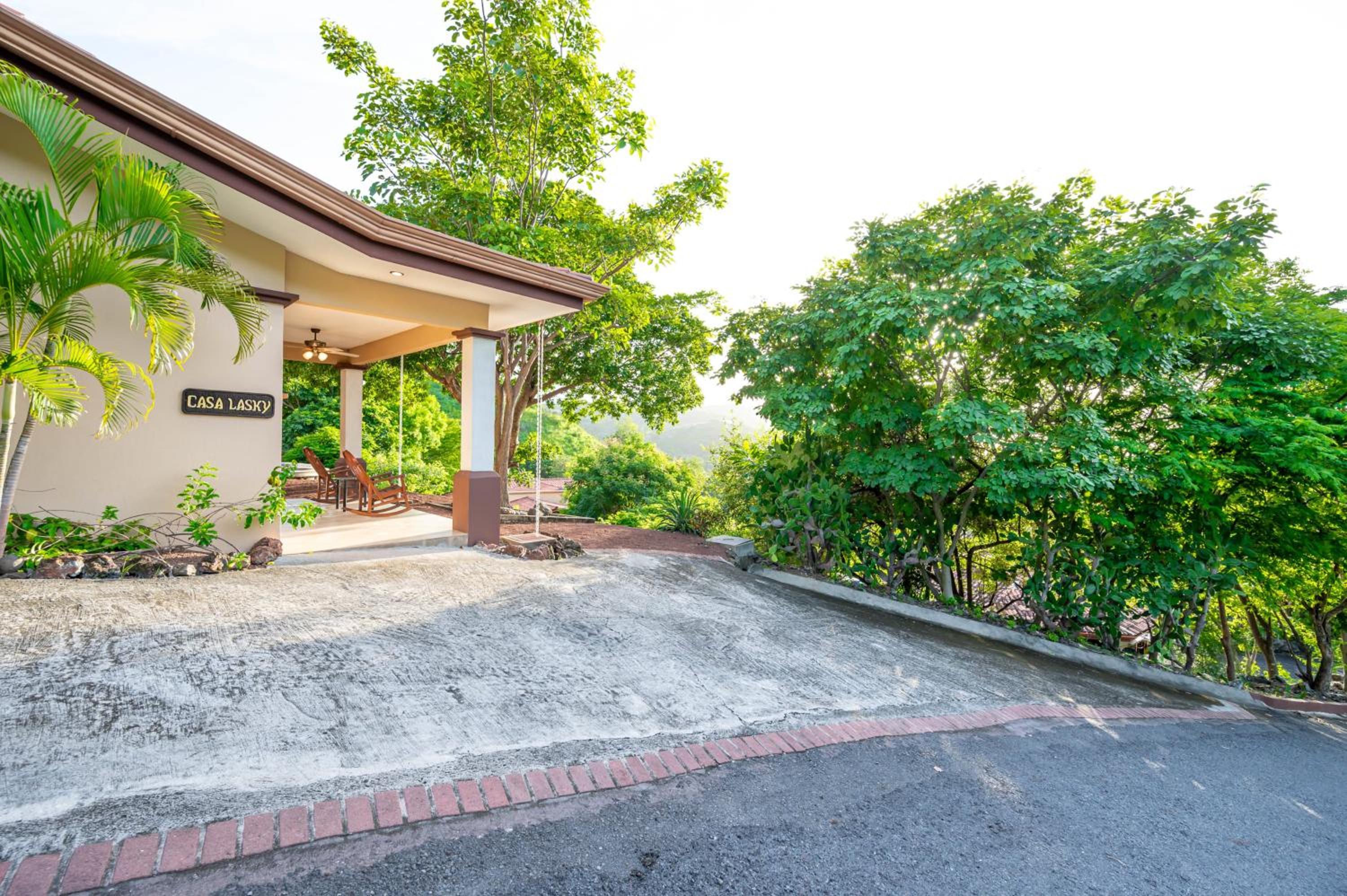 Casa Lasky 4br Villa W Pool & View