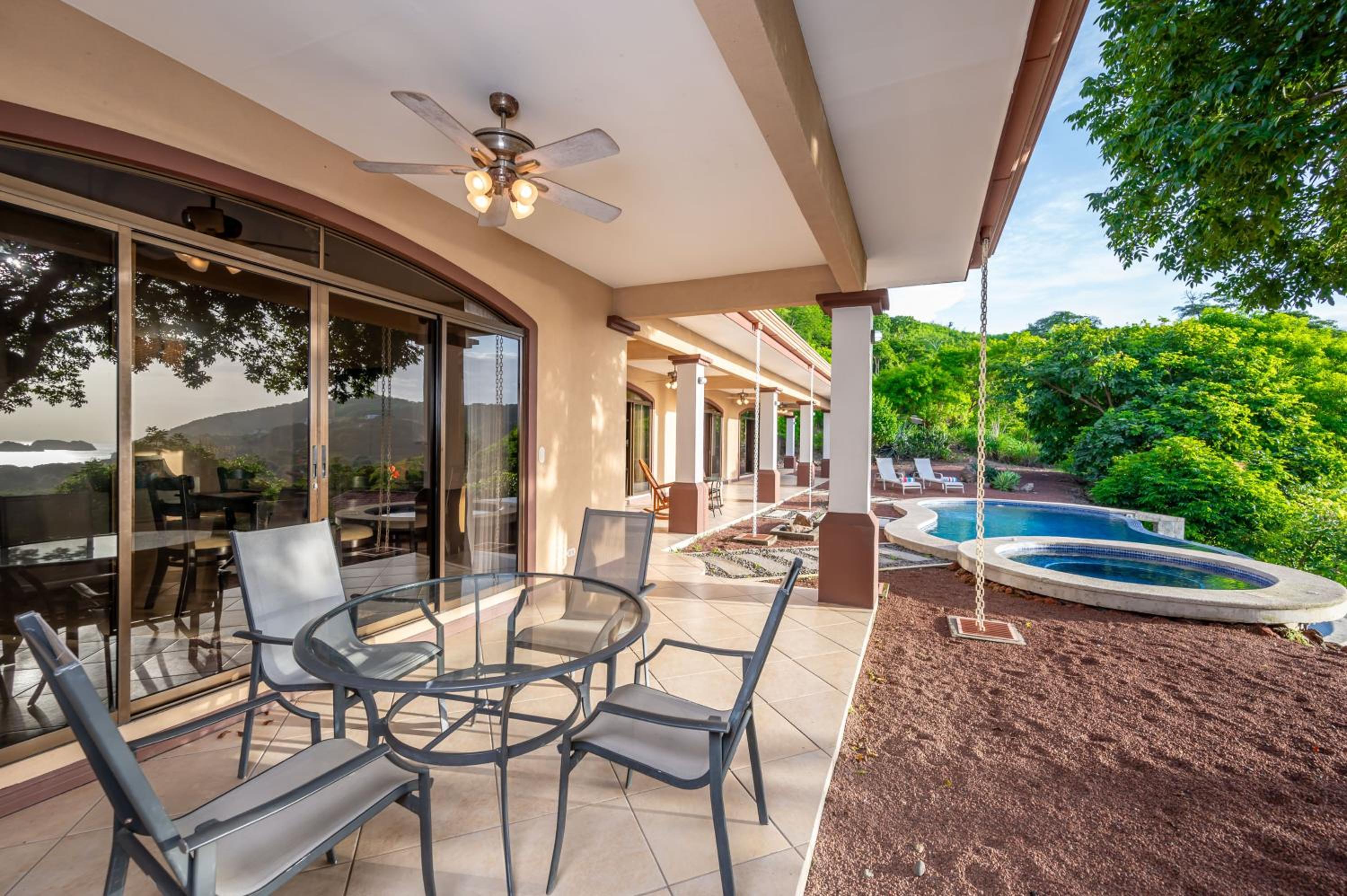 Casa Lasky 4br Villa W Pool & View