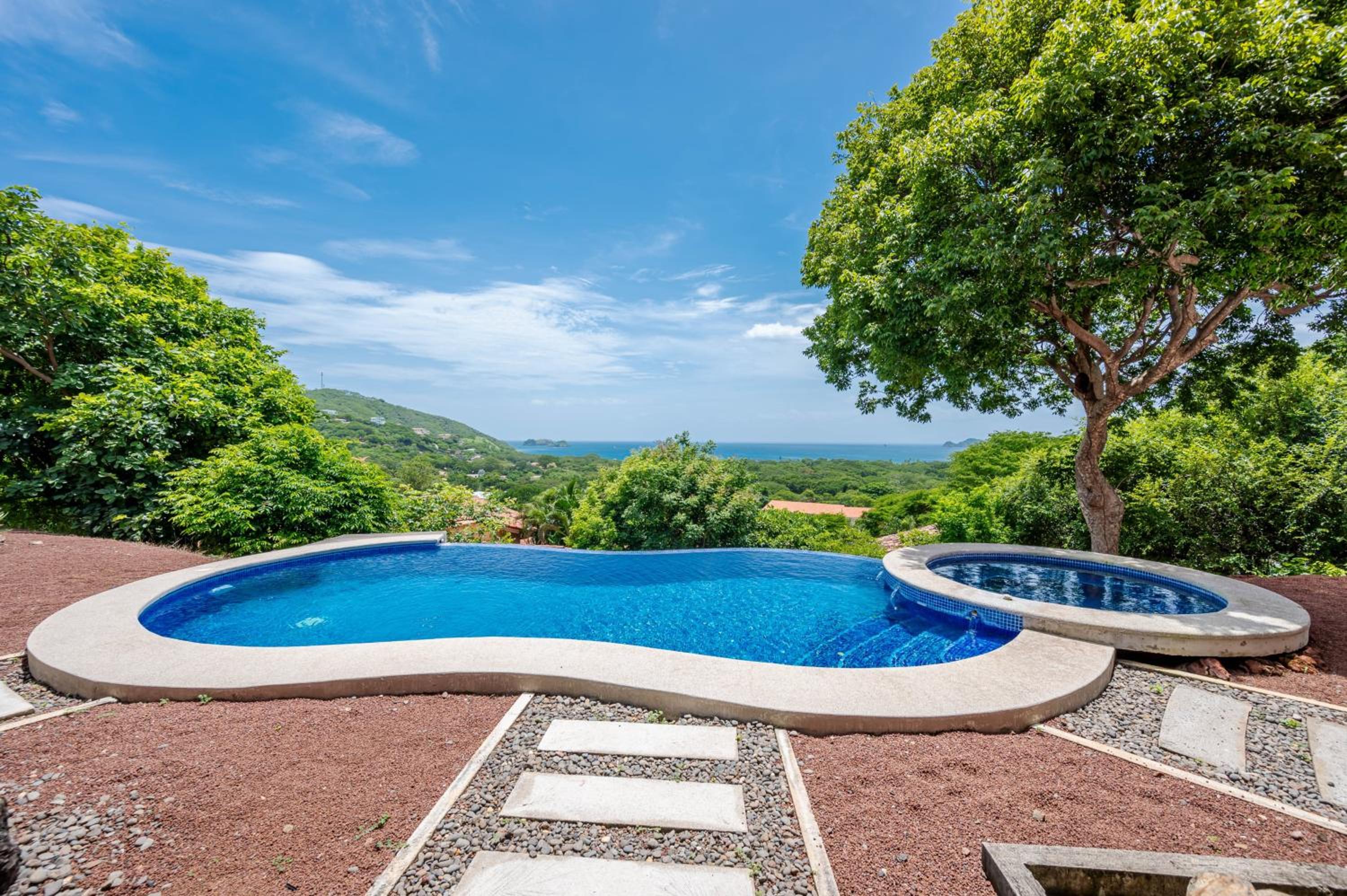 Casa Lasky 4br Villa W Pool & View