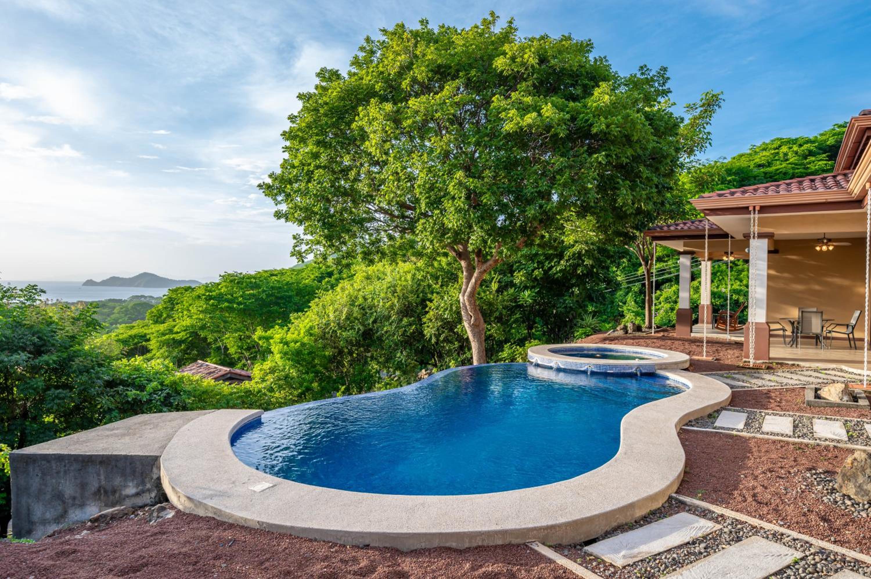 Casa Lasky 4br Villa W Pool & View