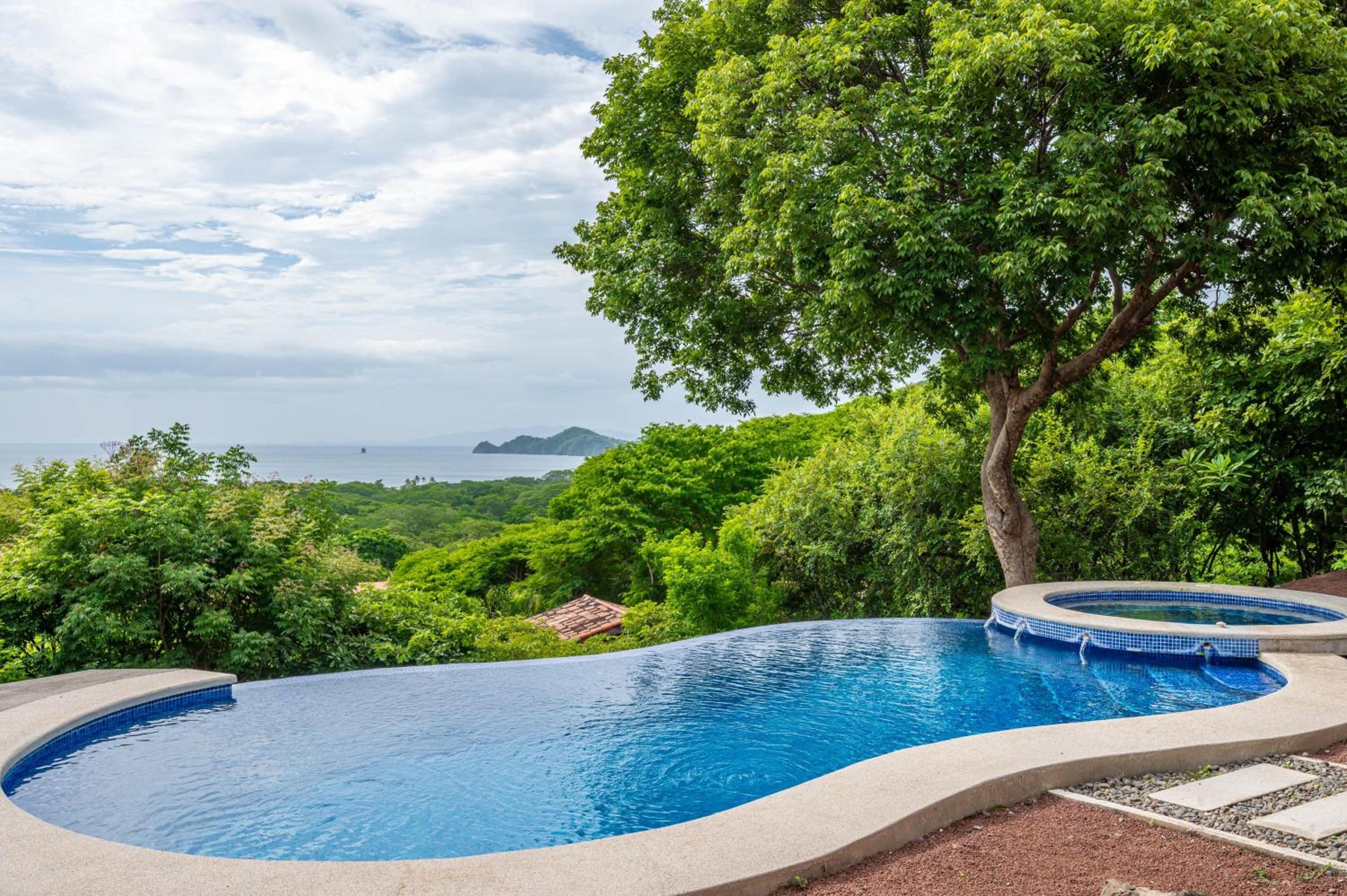 Casa Lasky 4br Villa W Pool & View