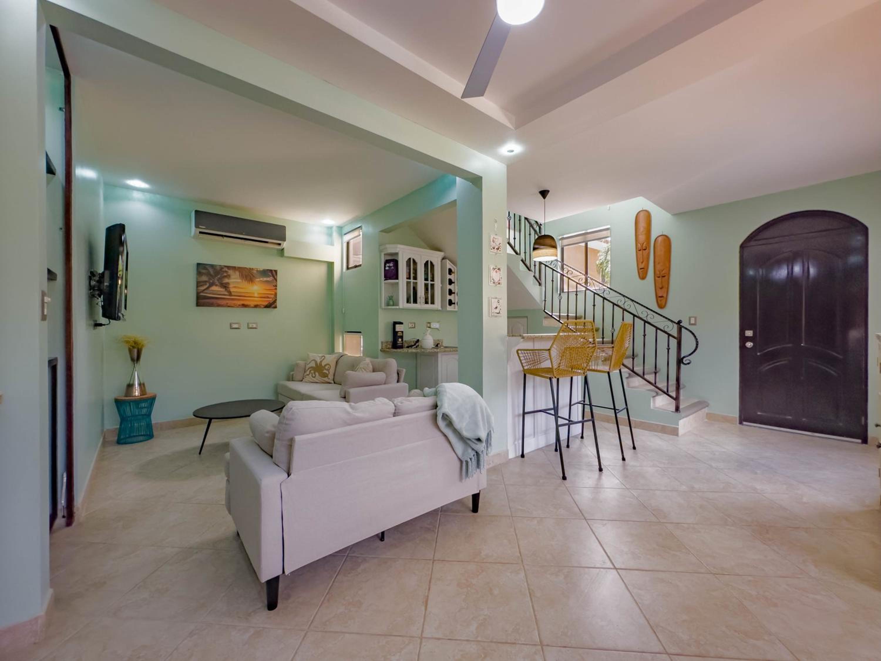 One Particular Harbor 2br Townhouse 4 Guests
