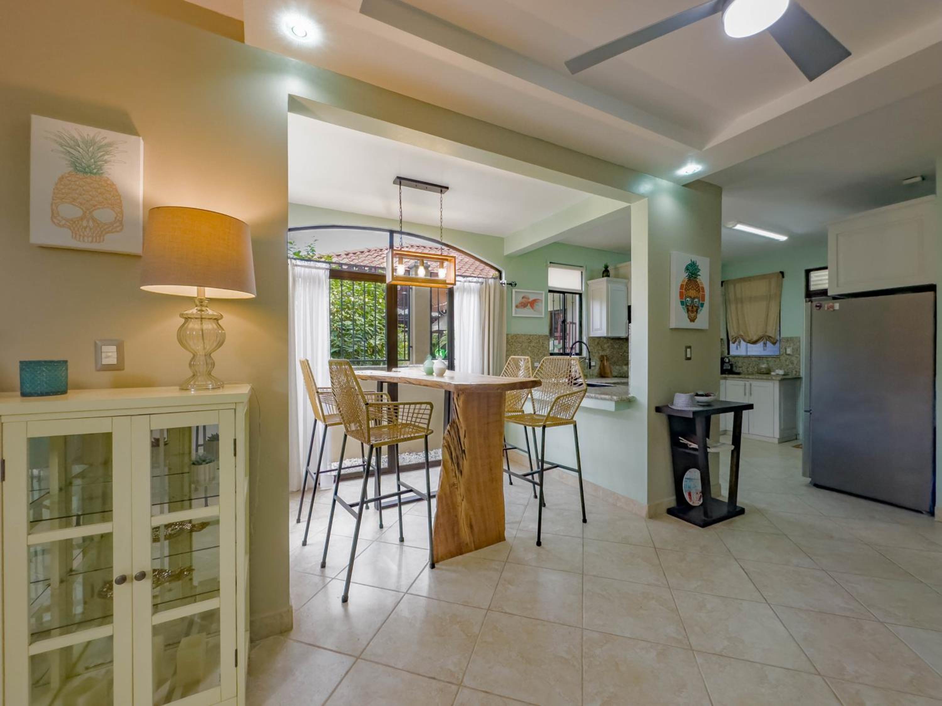 One Particular Harbor 2br Townhouse 4 Guests