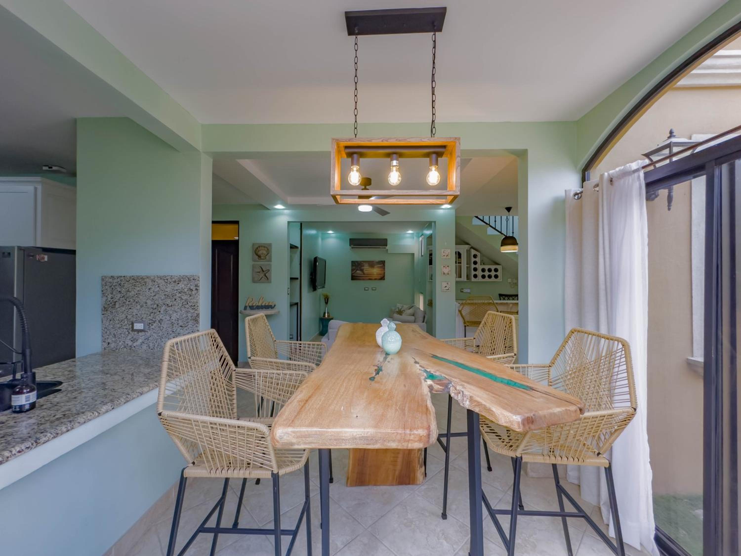One Particular Harbor 2br Townhouse 4 Guests