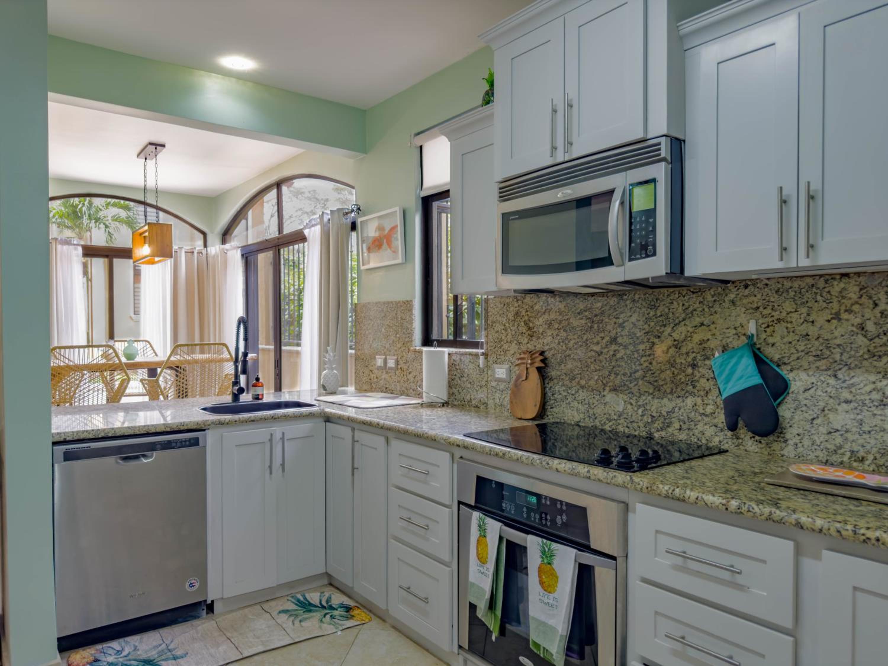 One Particular Harbor 2br Townhouse 4 Guests