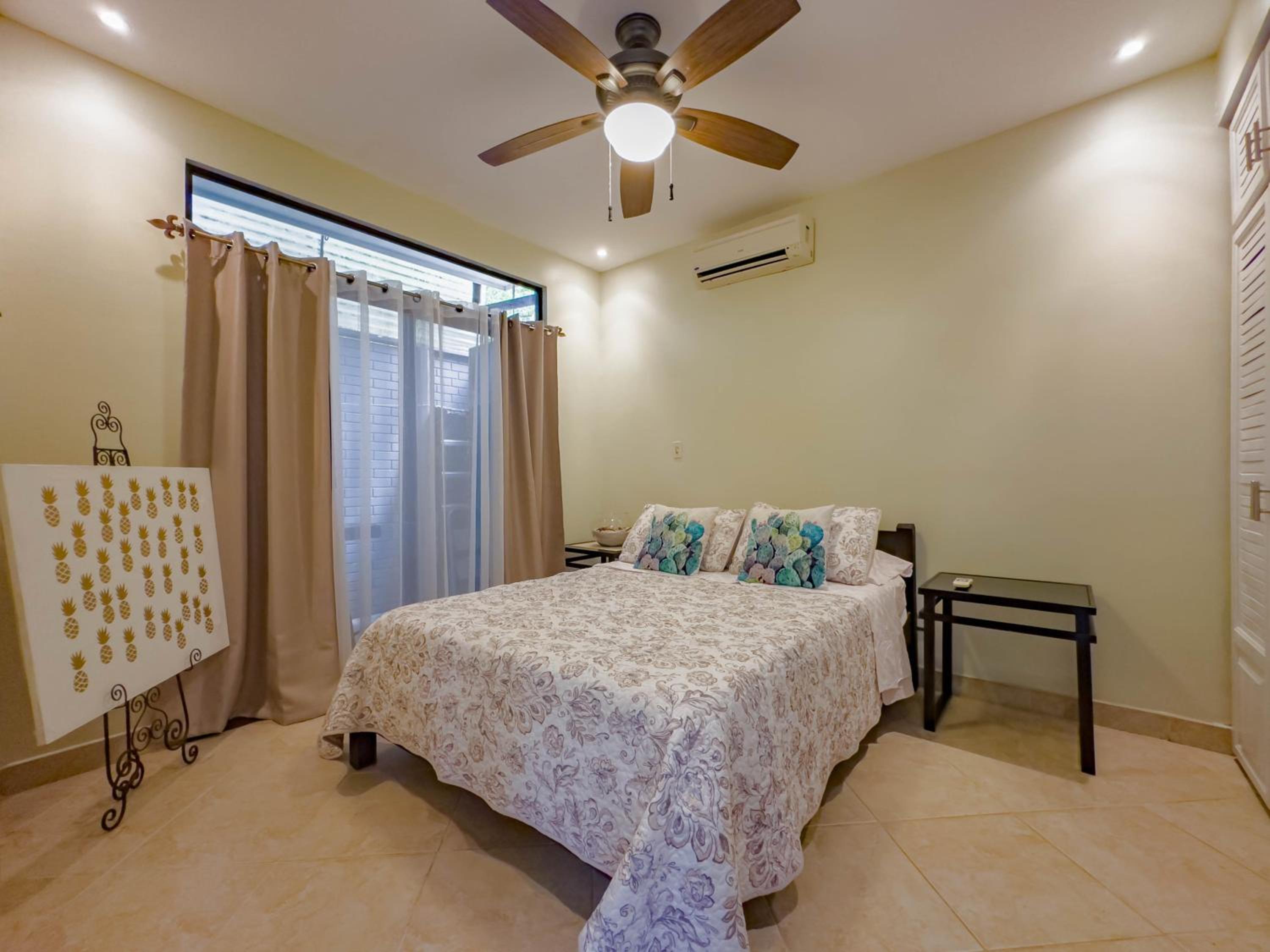 One Particular Harbor 2br Townhouse 4 Guests