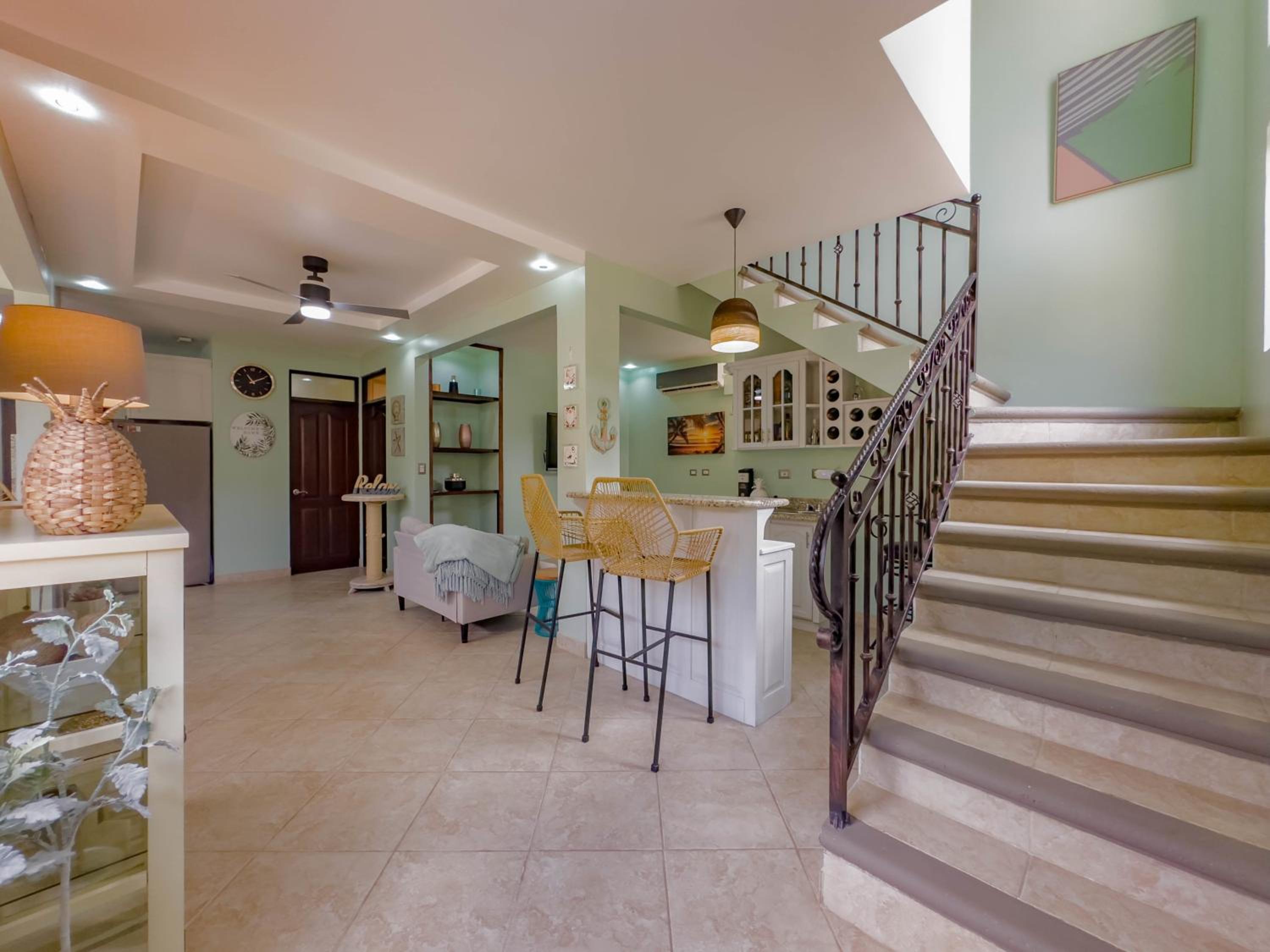 One Particular Harbor 2br Townhouse 4 Guests