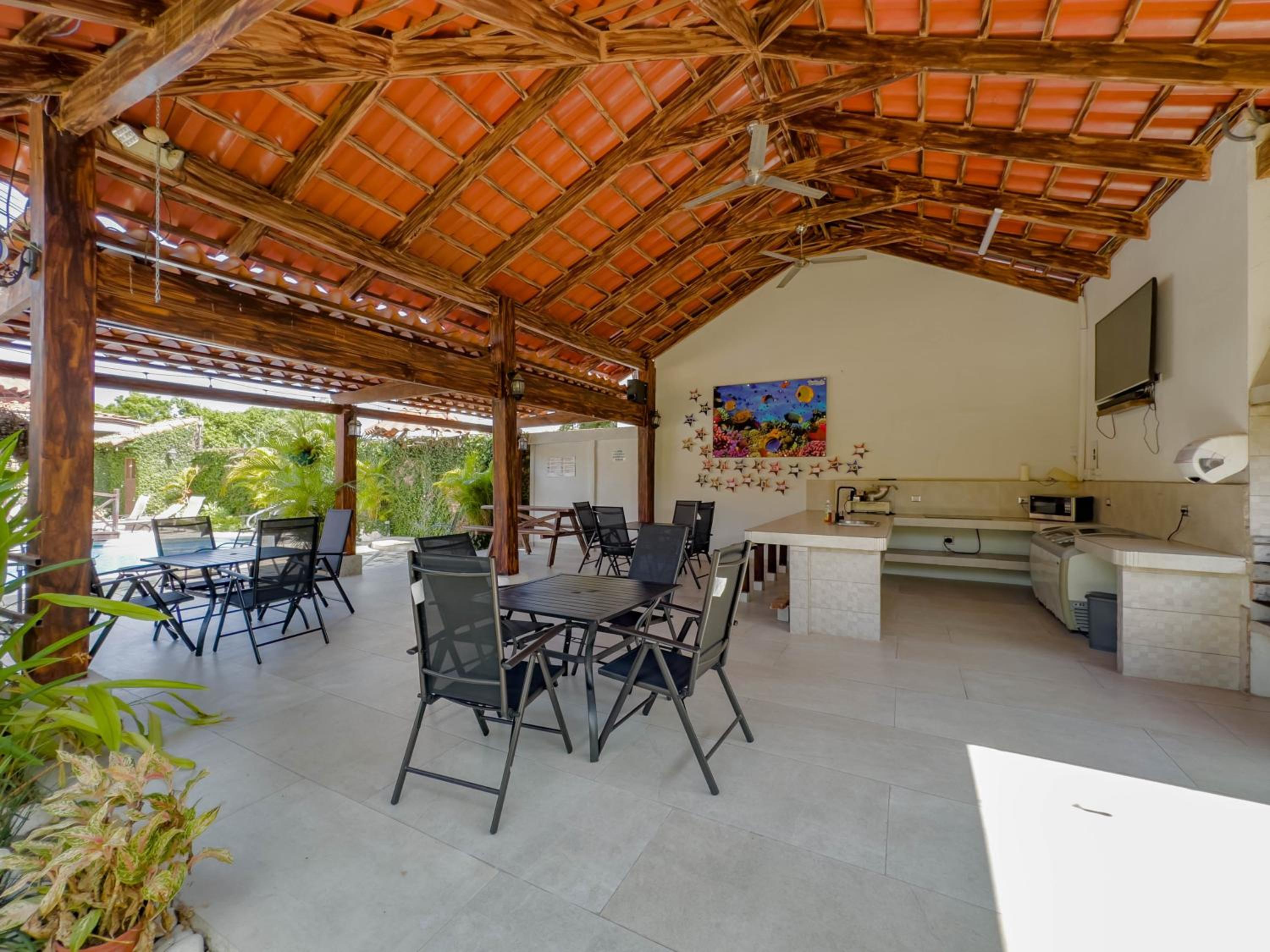 One Particular Harbor 2br Townhouse 4 Guests