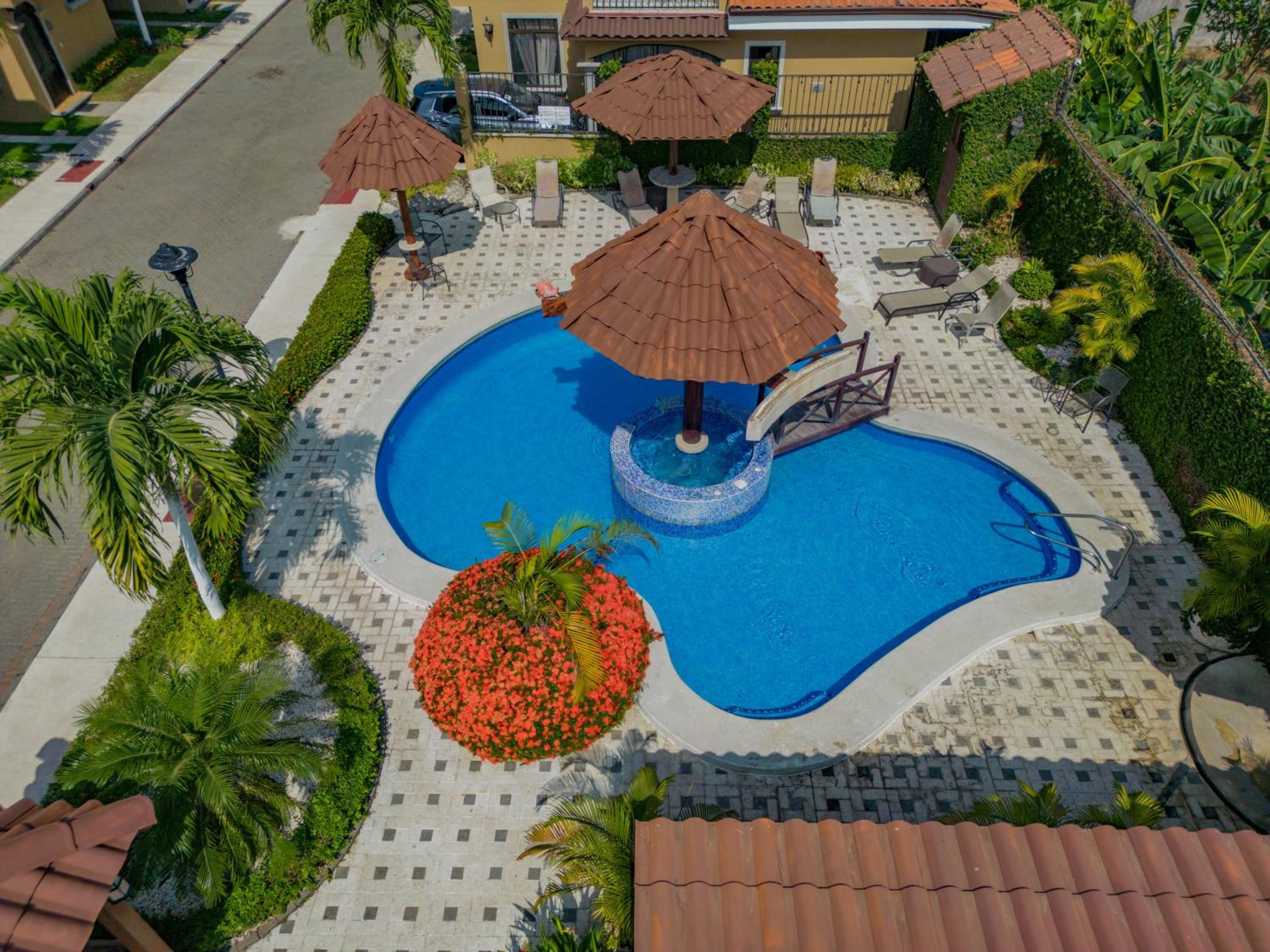One Particular Harbor 2br Townhouse 4 Guests