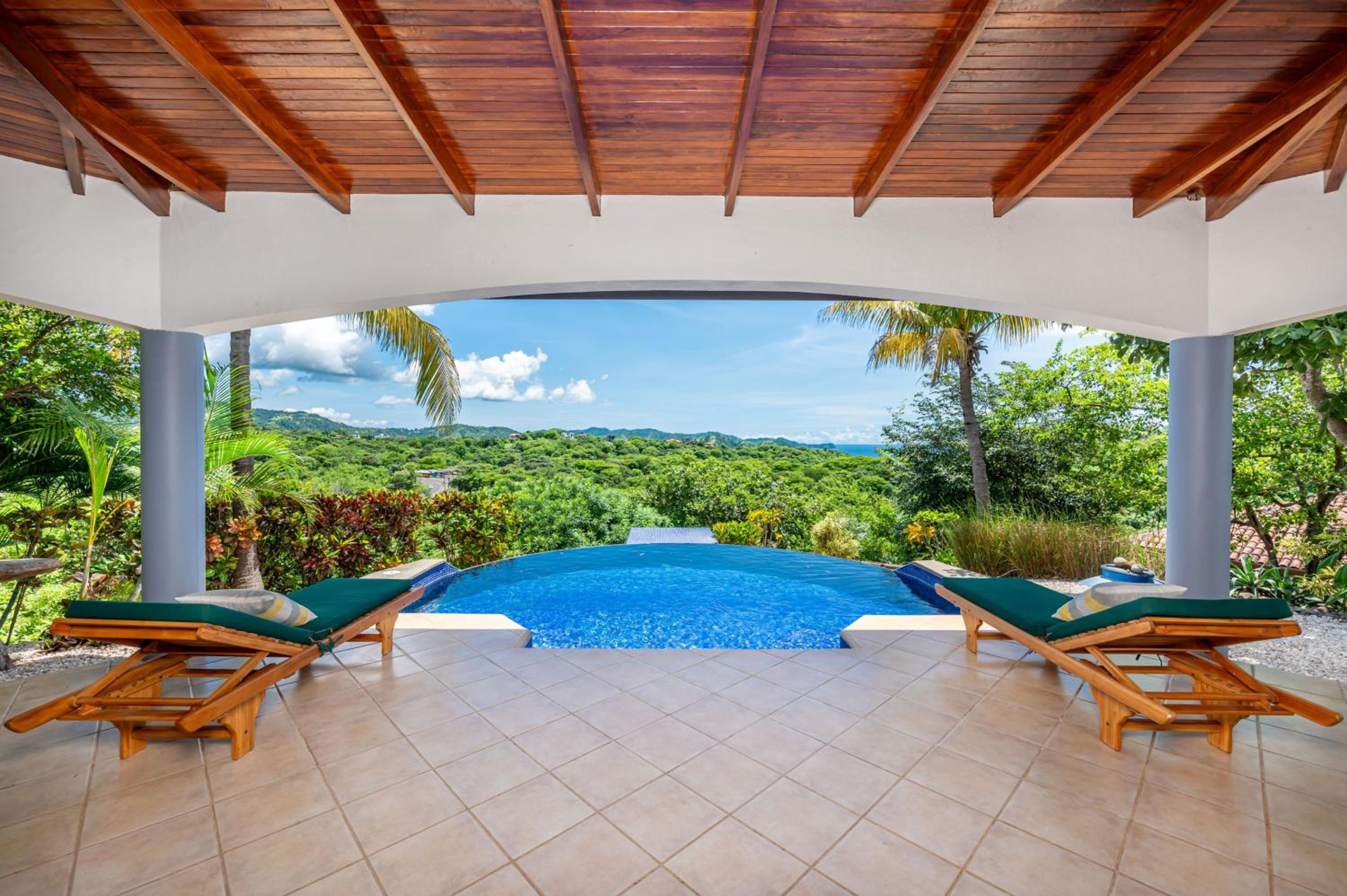 Vista Oceano 5br Villa With Bay View - 7 Guests