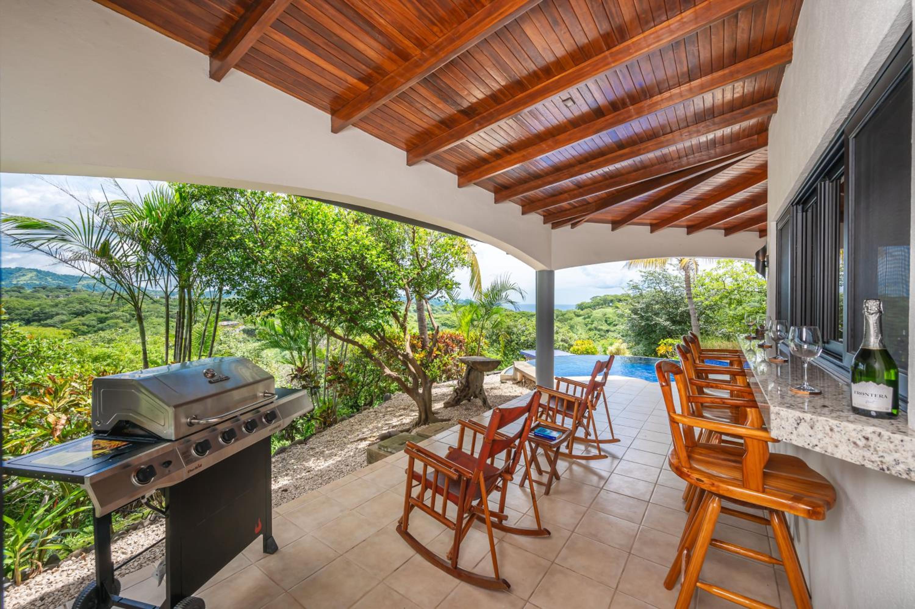 Vista Oceano 5br Villa With Bay View - 7 Guests