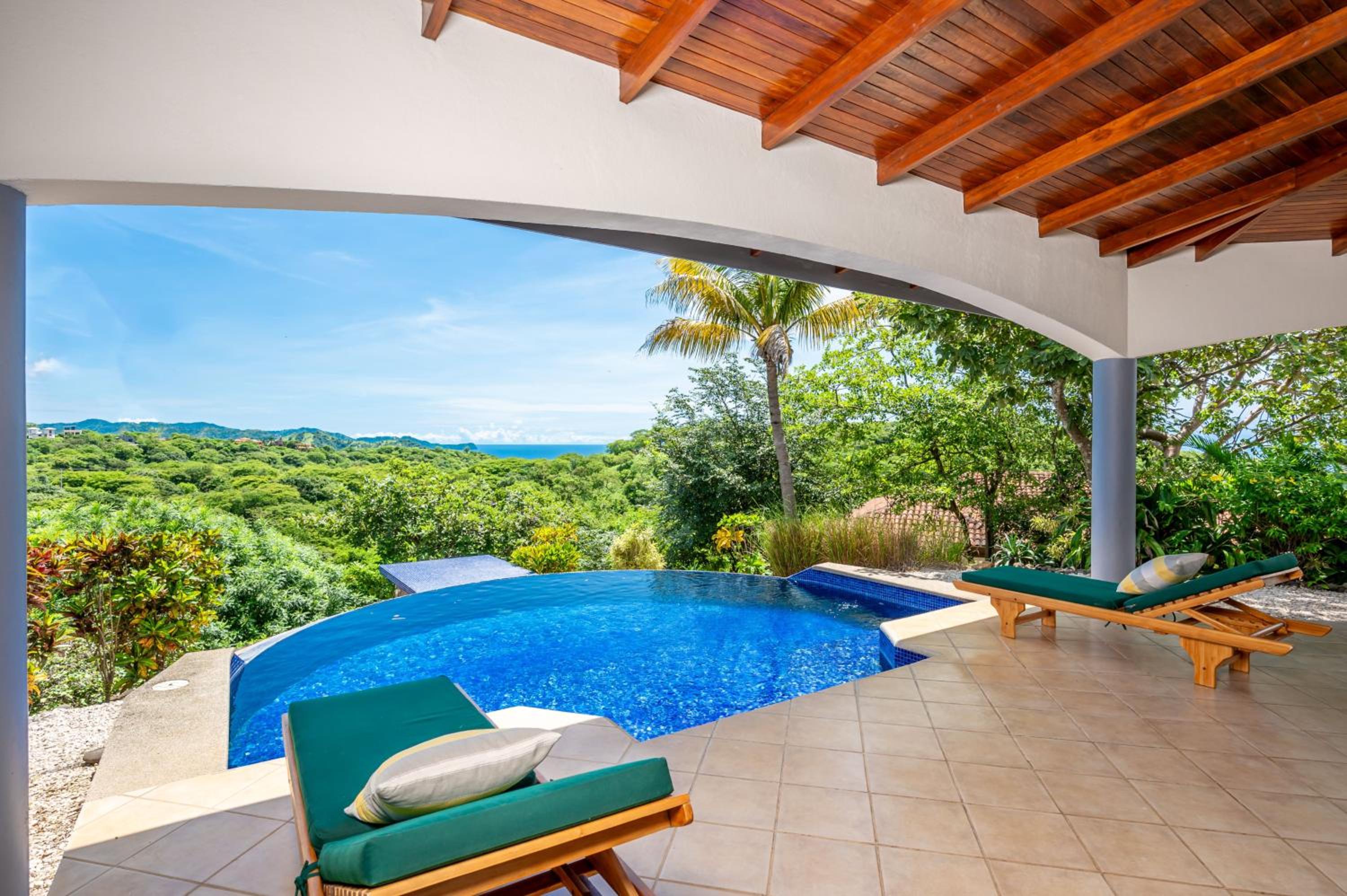 Vista Oceano 5br Villa With Bay View - 7 Guests