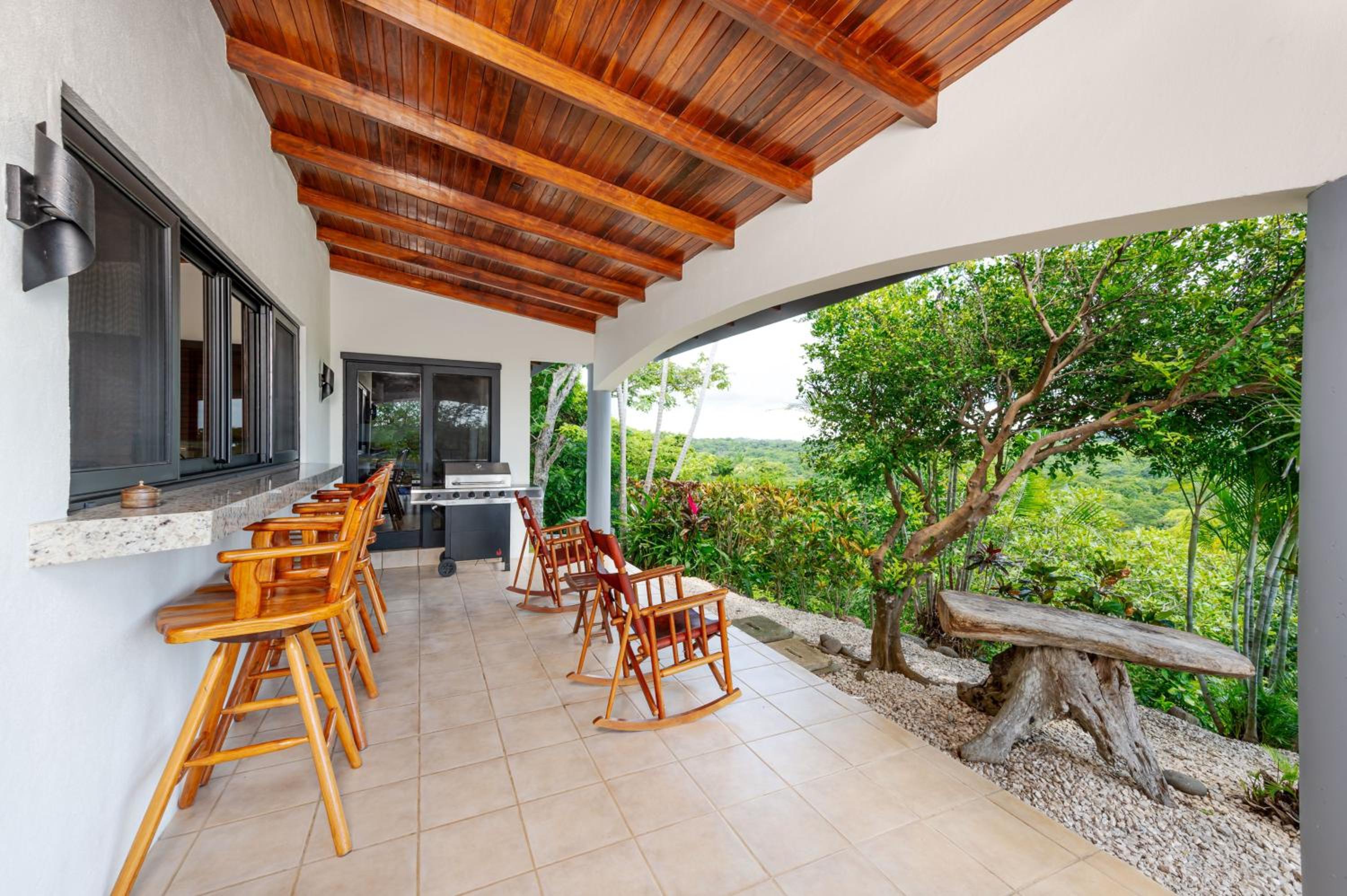 Vista Oceano 5br Villa With Bay View - 7 Guests