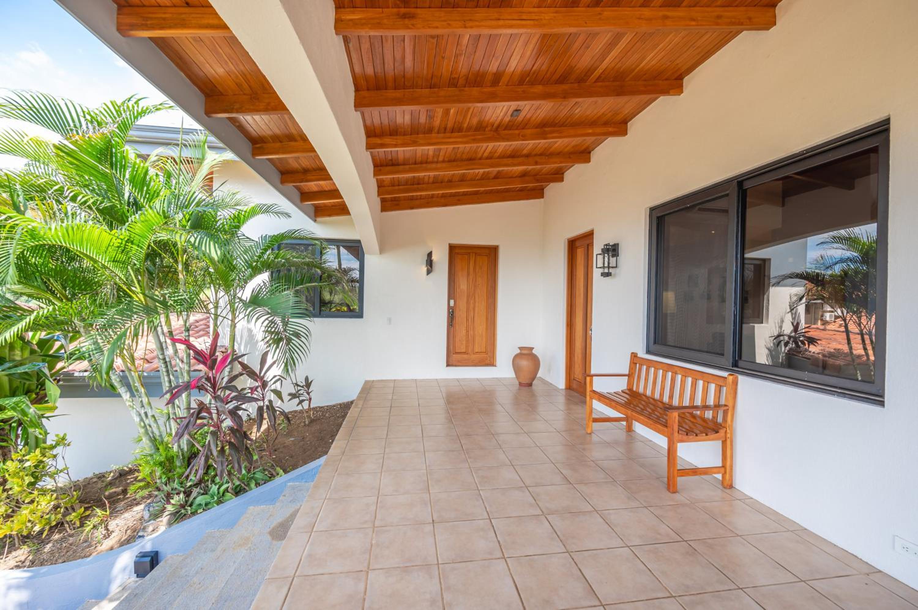 Vista Oceano 5br Villa With Bay View - 7 Guests