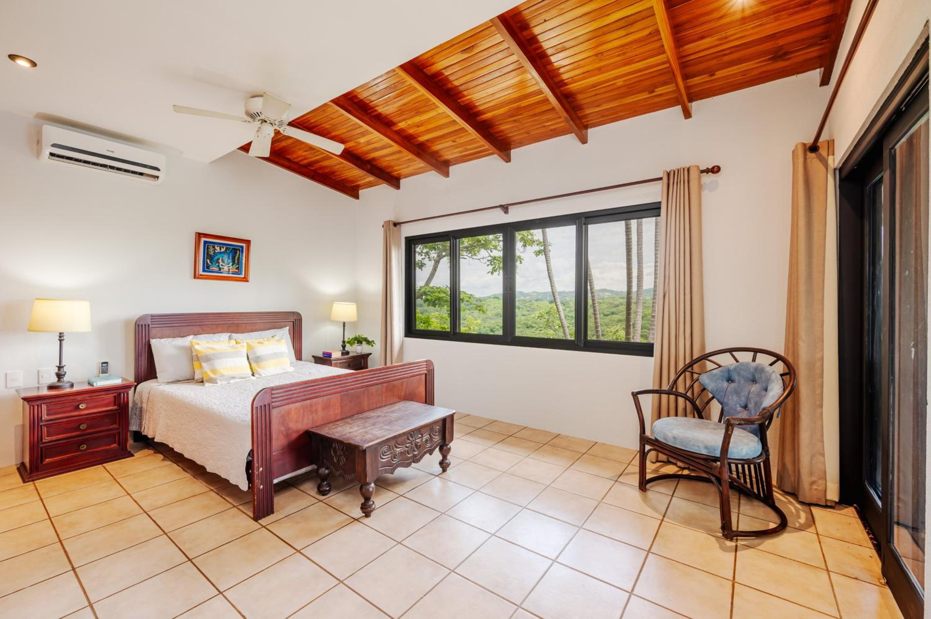Vista Oceano 5br Villa With Bay View - 7 Guests