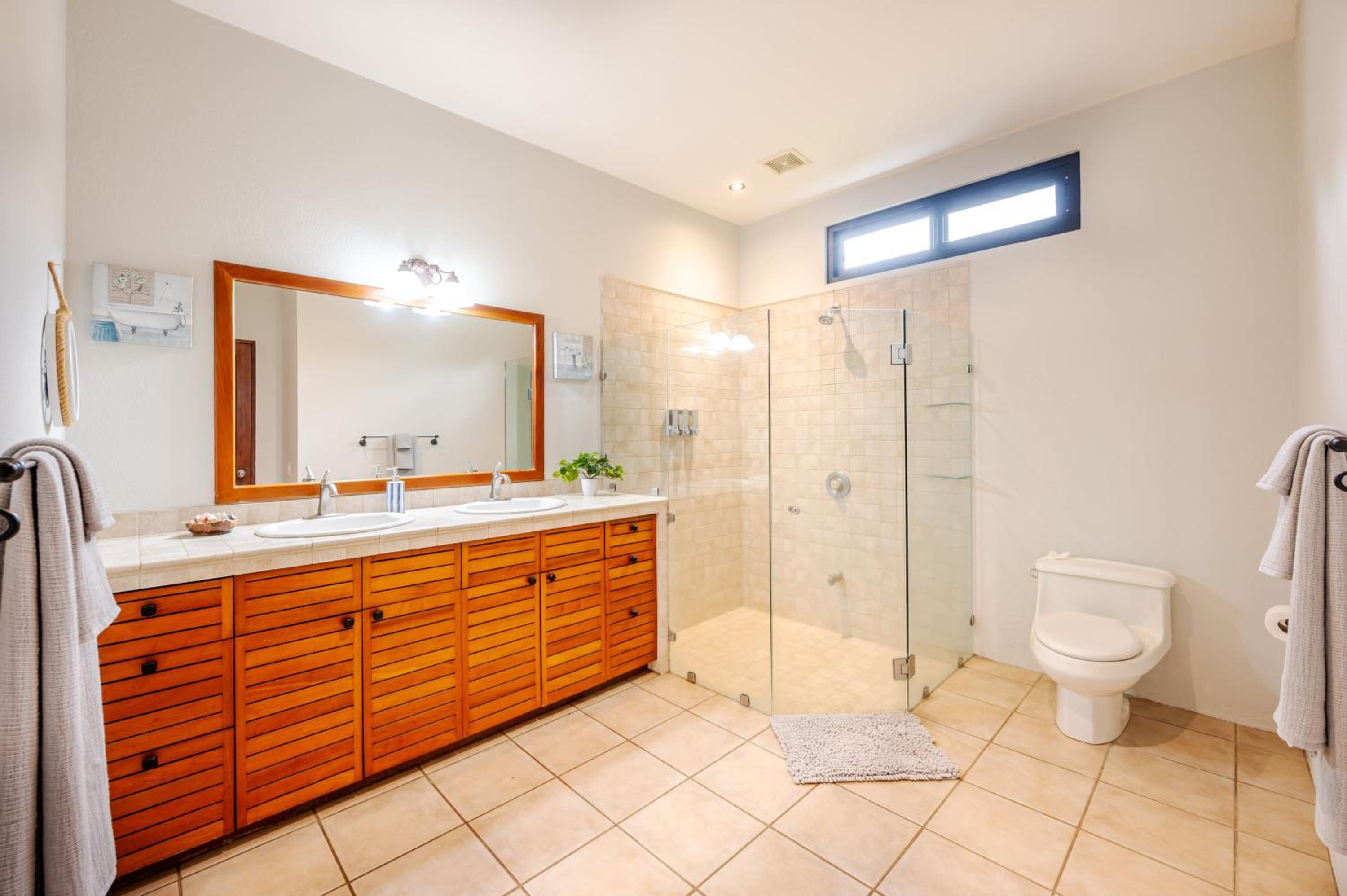 Vista Oceano 5br Villa With Bay View - 7 Guests