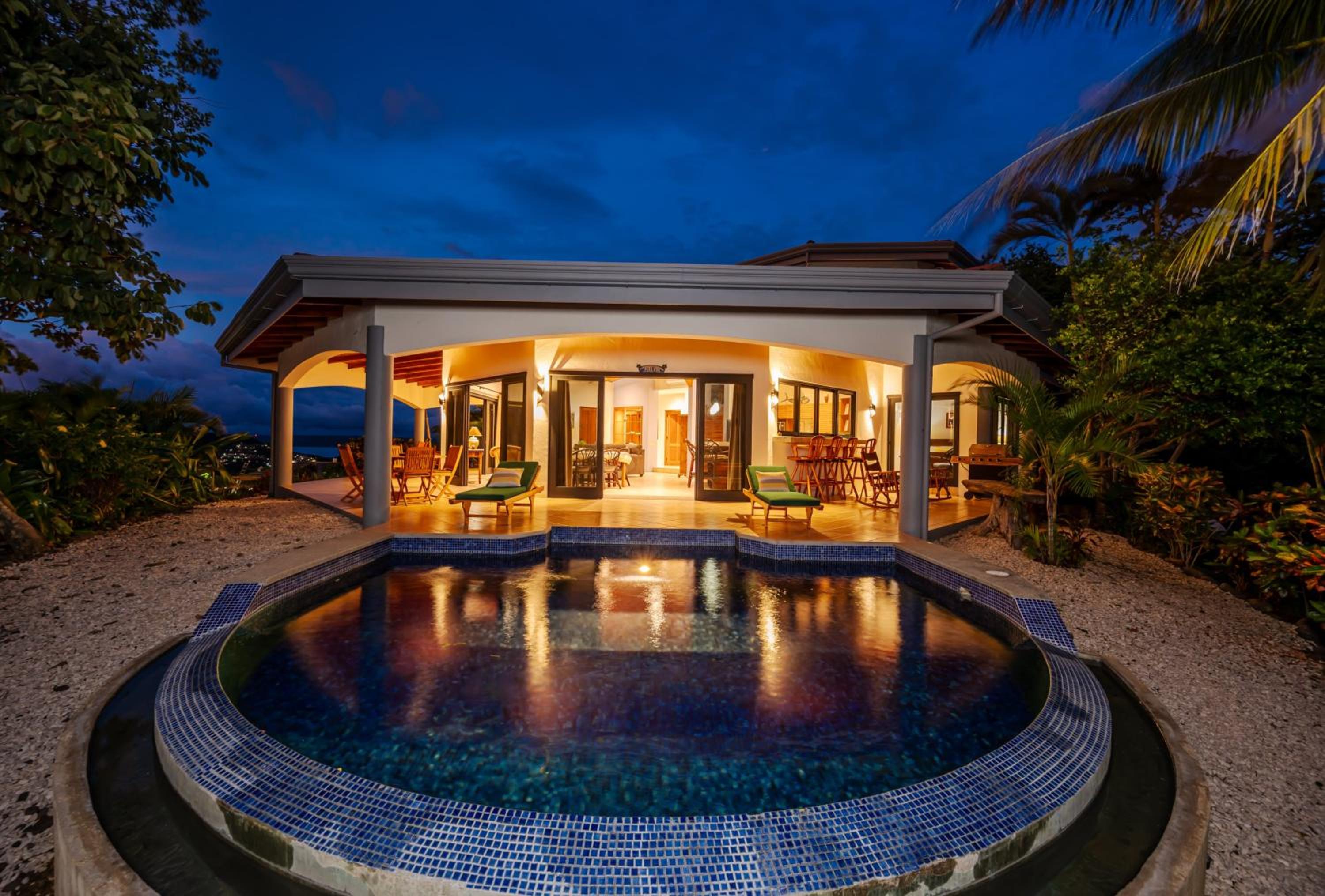 Vista Oceano 5br Villa With Bay View - 7 Guests