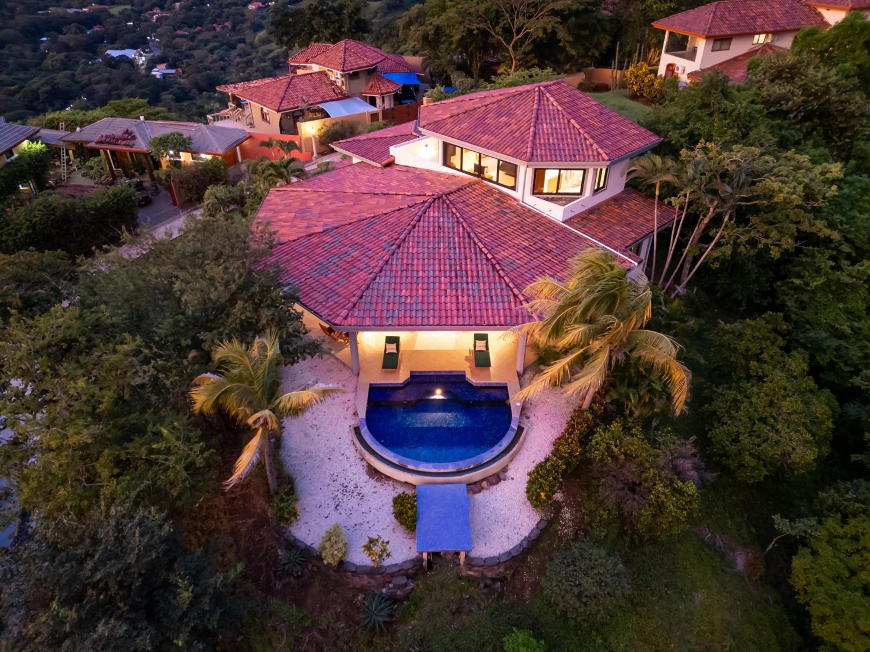 Vista Oceano 5br Villa With Bay View - 7 Guests
