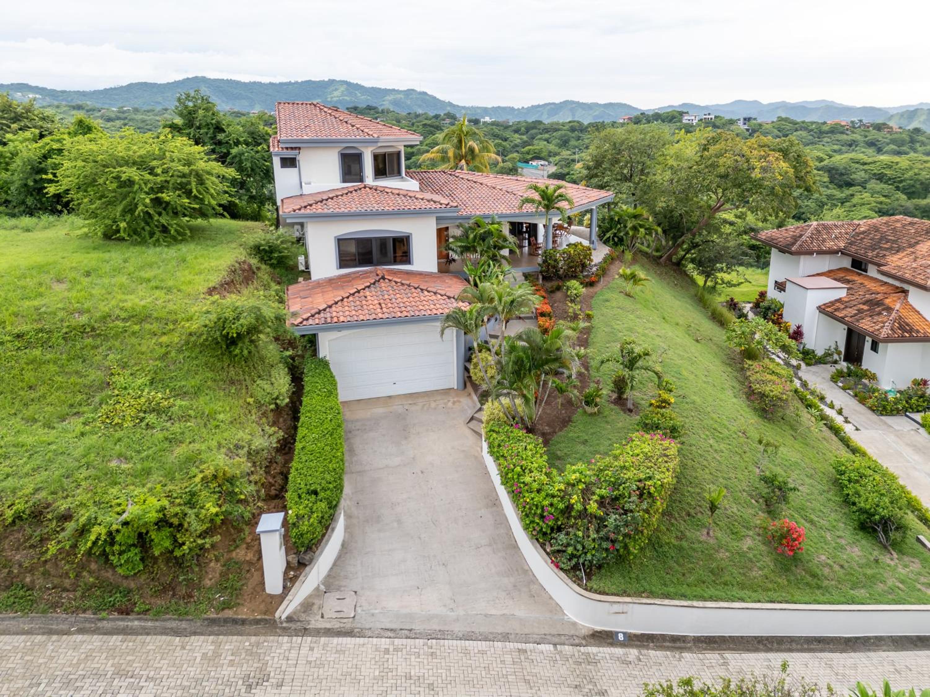 Vista Oceano 5br Villa With Bay View - 7 Guests