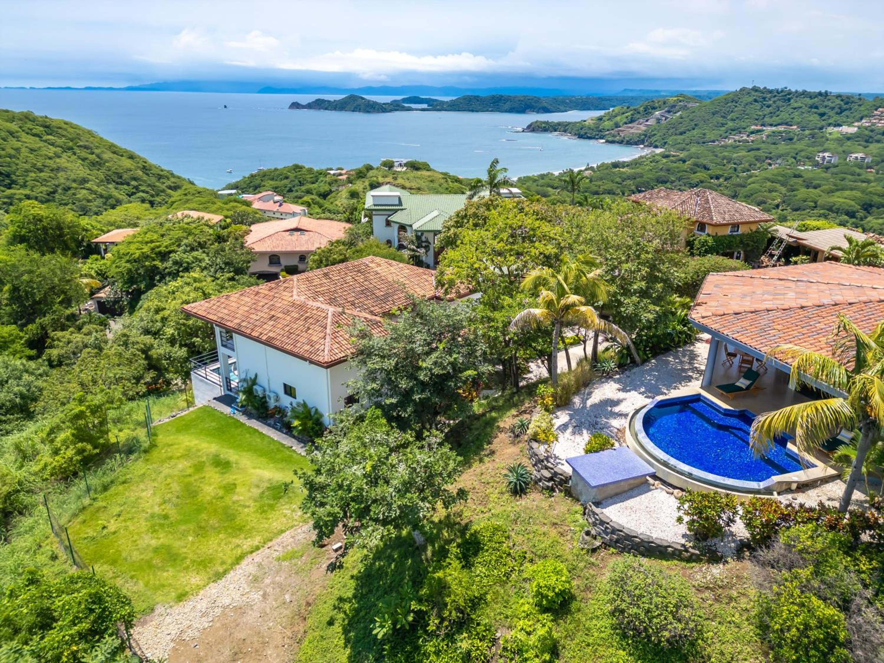 Vista Oceano 5br Villa With Bay View - 7 Guests