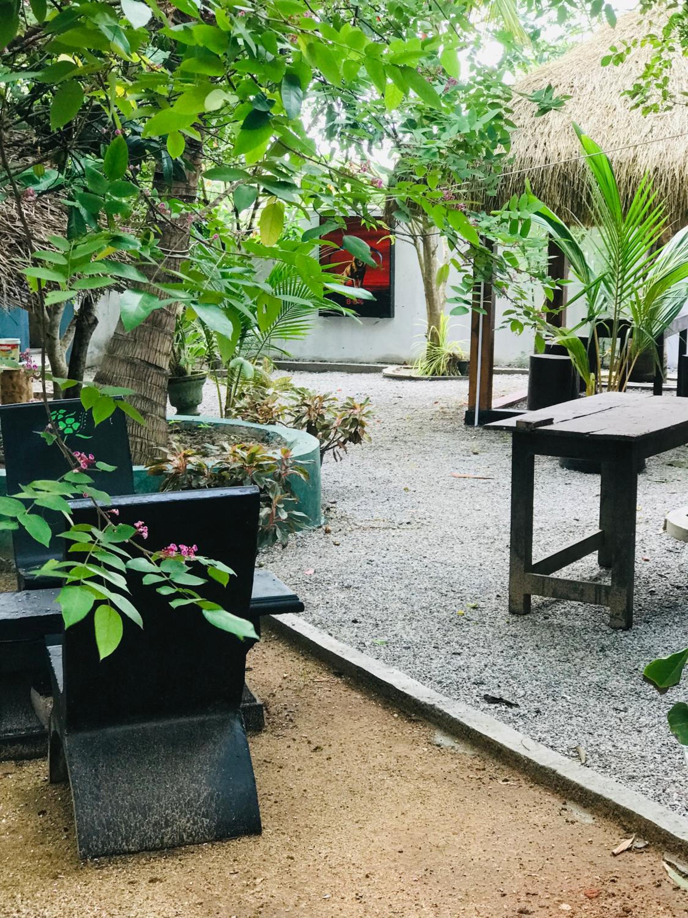 Hotel Deshapriya