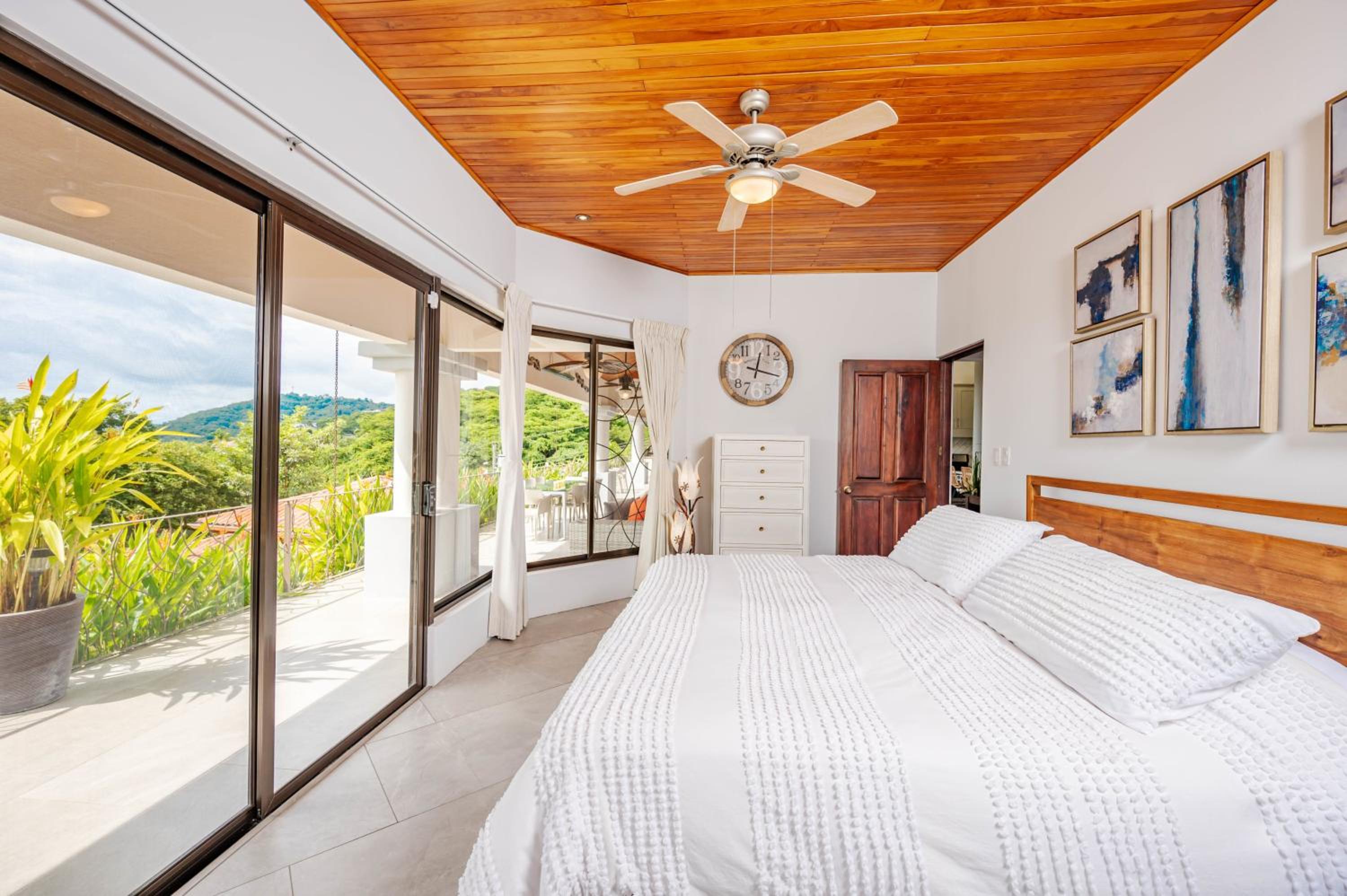 Casa Del Mar 4br Pool Villa Hermosa 8 Guests