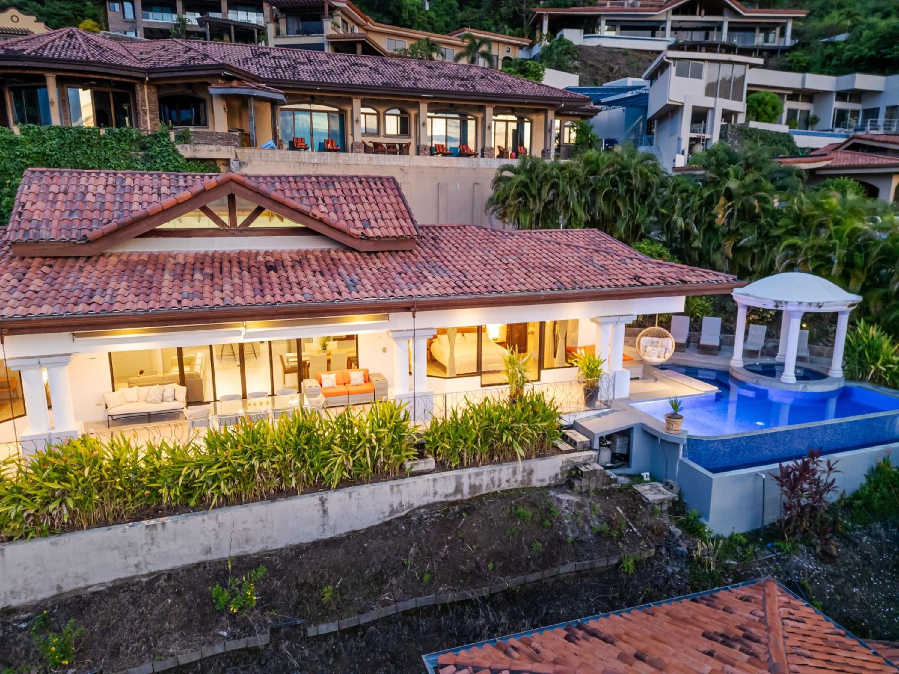 Casa Del Mar 4br Pool Villa Hermosa 8 Guests