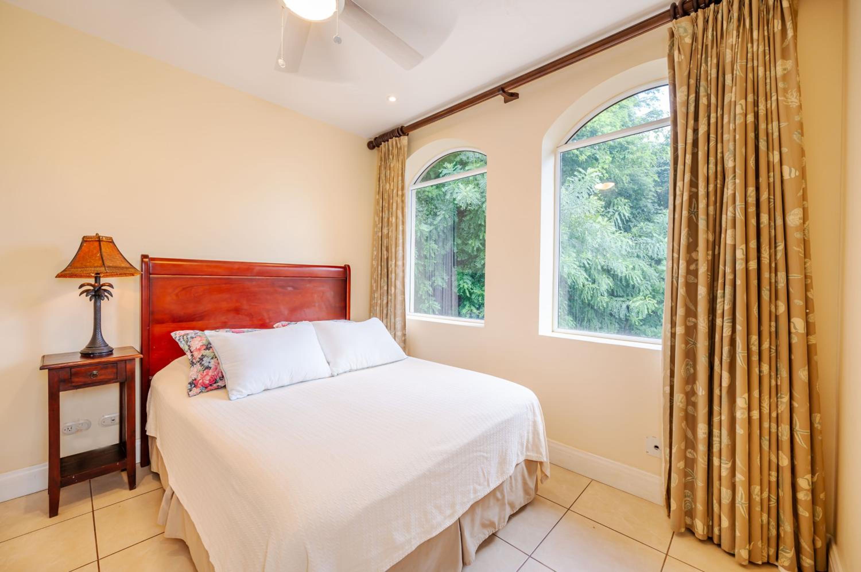 Nube Nueve 5BR Villa w Pool & Ocean Views