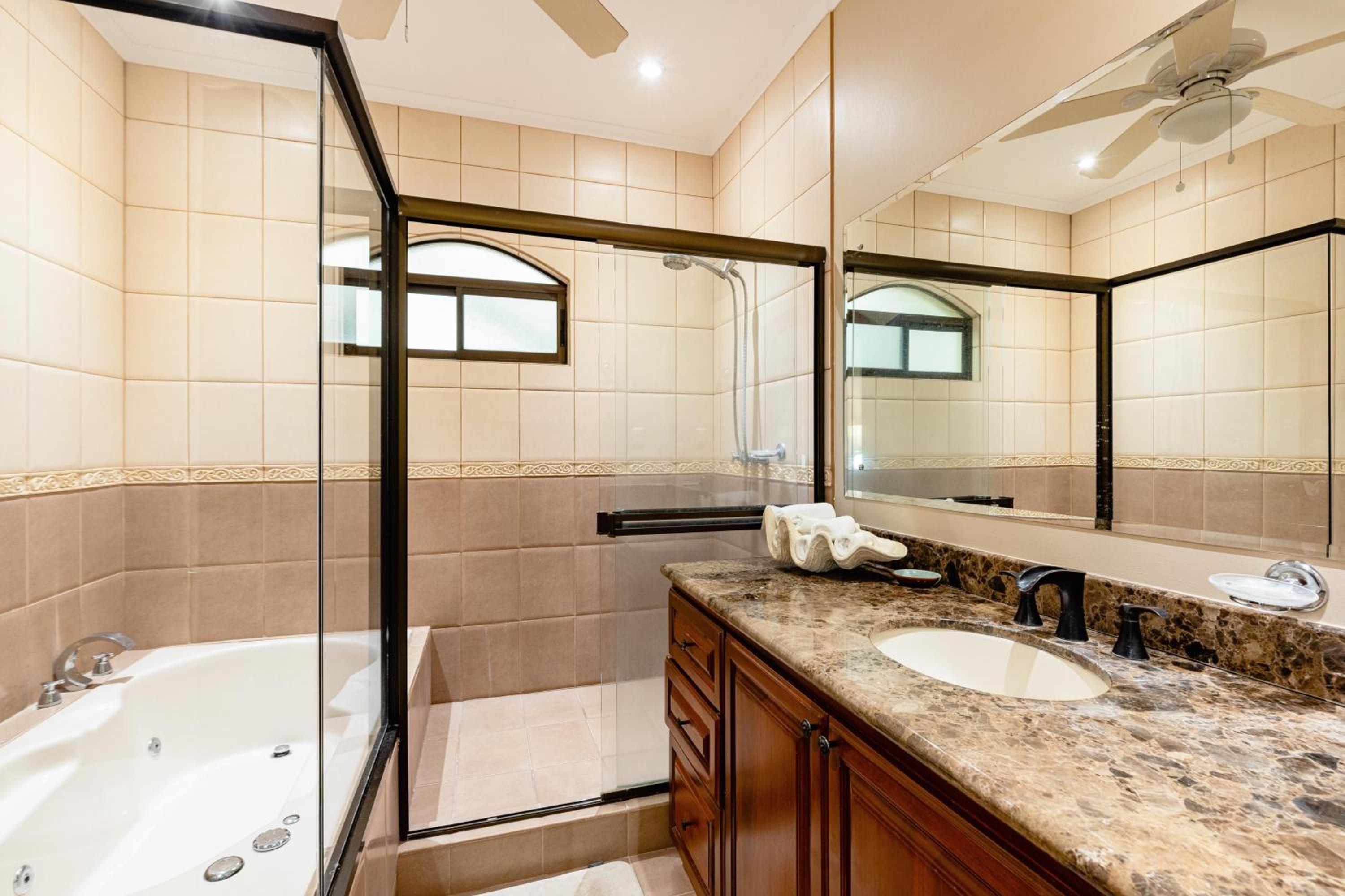 Mariners Point C1 3br Ocean-view Private Pool
