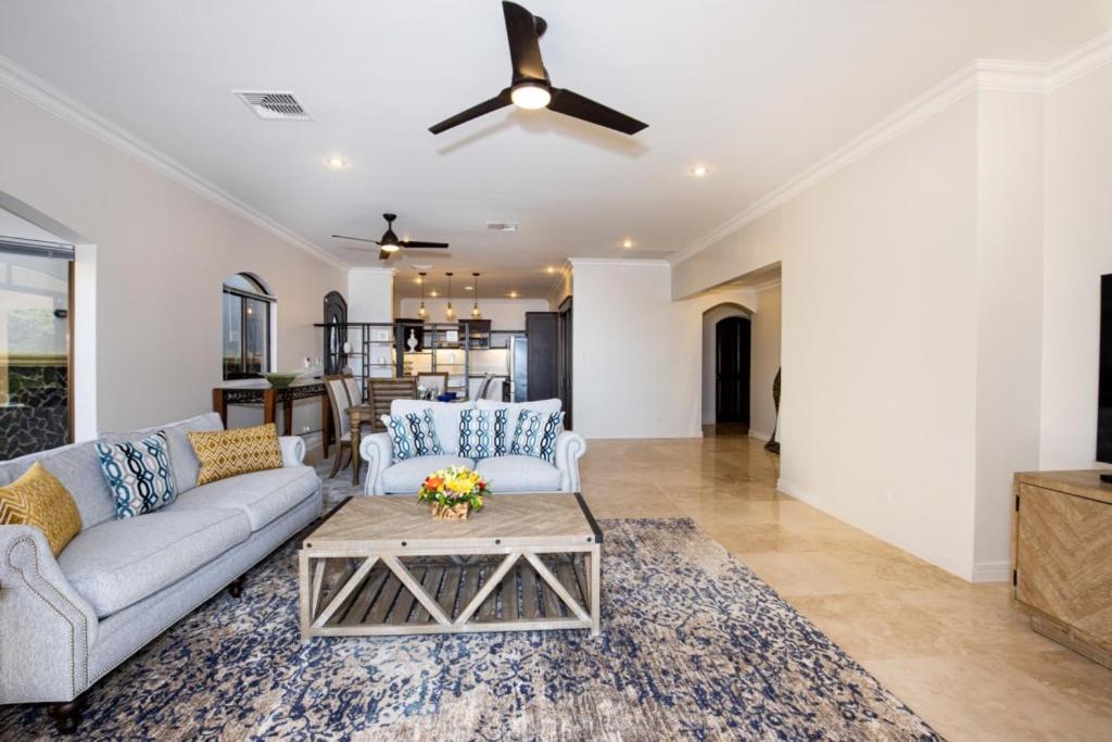 Mariners Point B1 Ocean-view 3br Private Pool