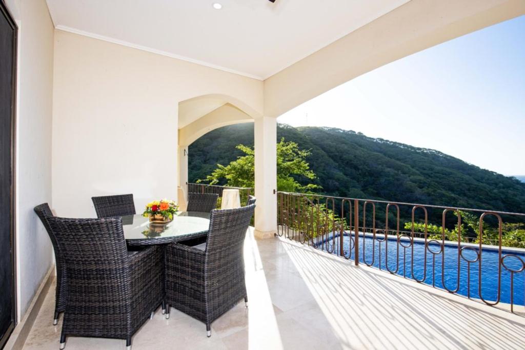Mariners Point B1 Ocean-view 3br Private Pool