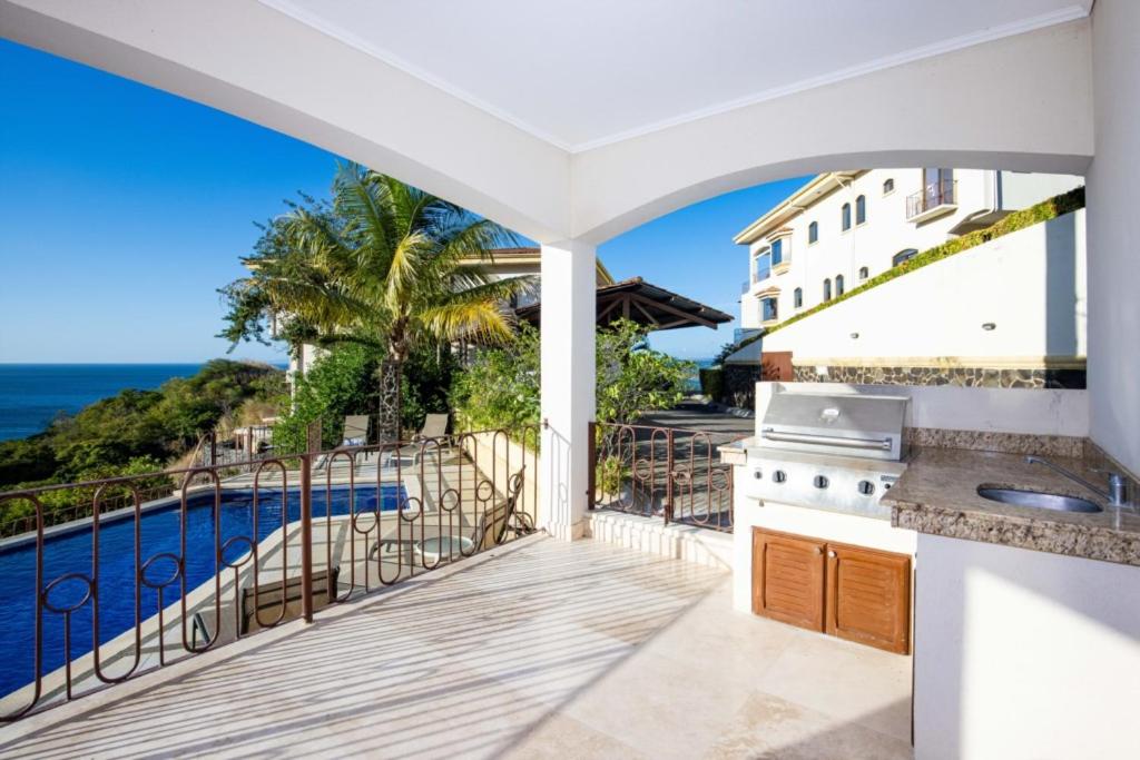 Mariners Point B1 Ocean-view 3br Private Pool