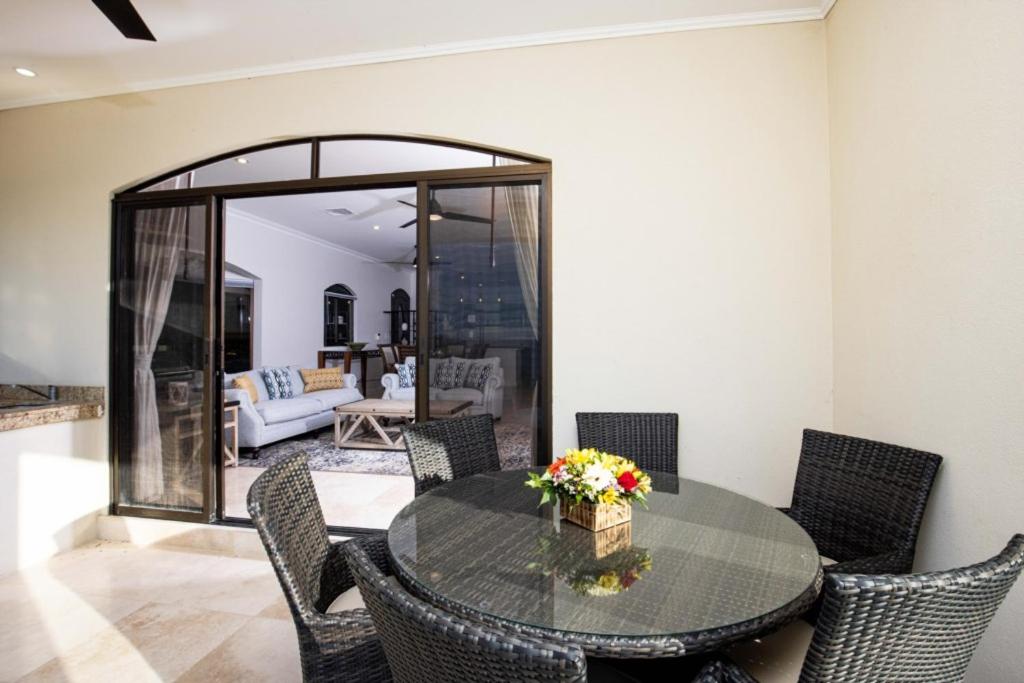 Mariners Point B1 Ocean-view 3br Private Pool