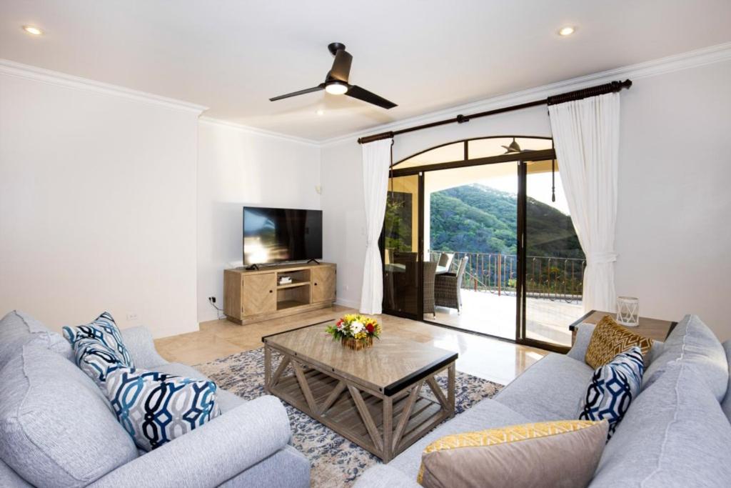 Mariners Point B1 Ocean-view 3br Private Pool