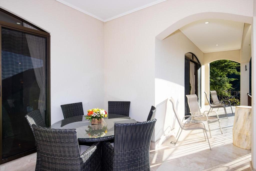 Mariners Point B1 Ocean-view 3br Private Pool