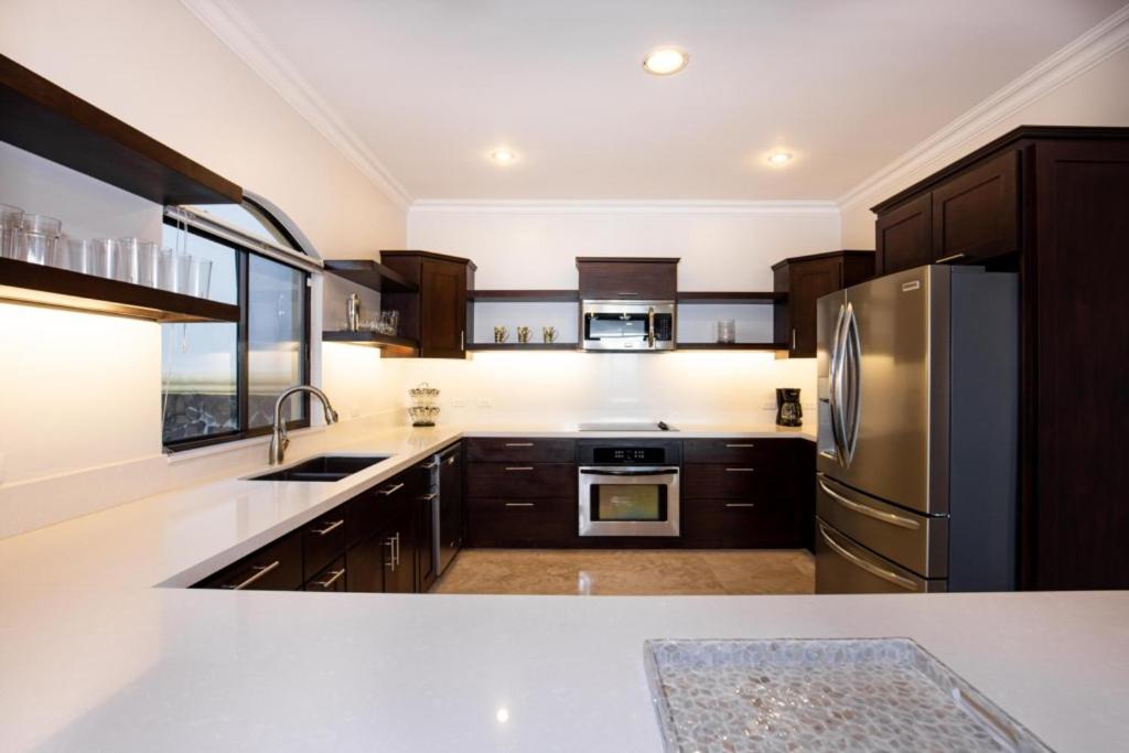 Mariners Point B1 Ocean-view 3br Private Pool