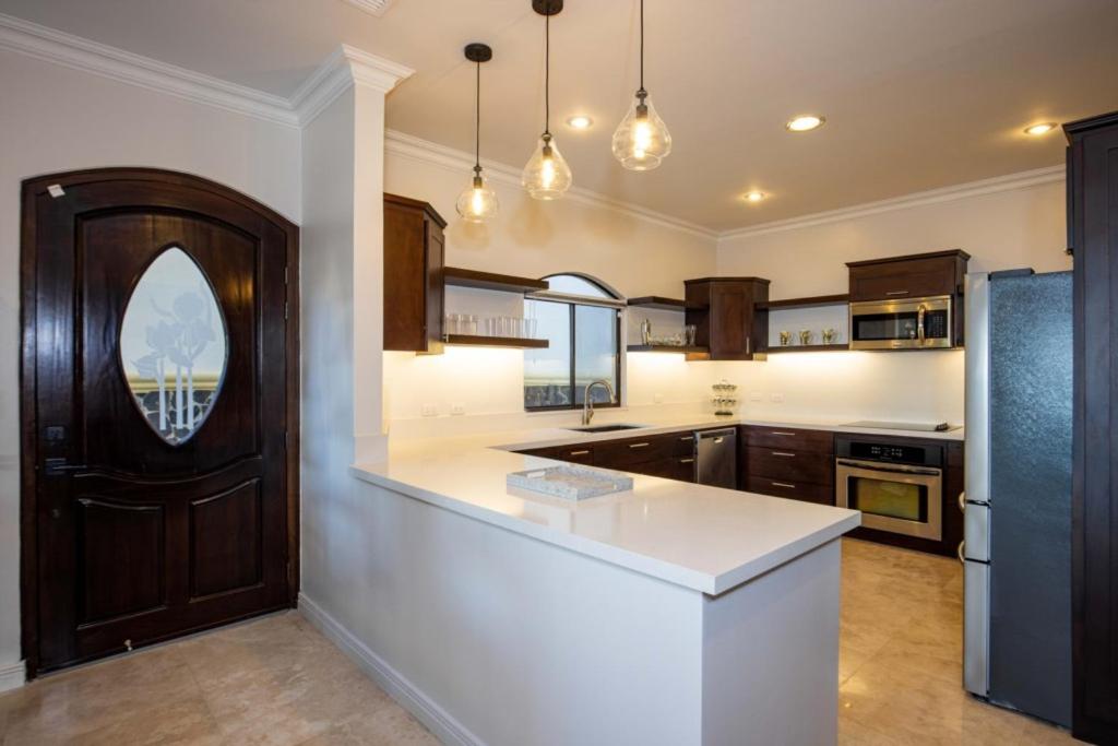 Mariners Point B1 Ocean-view 3br Private Pool