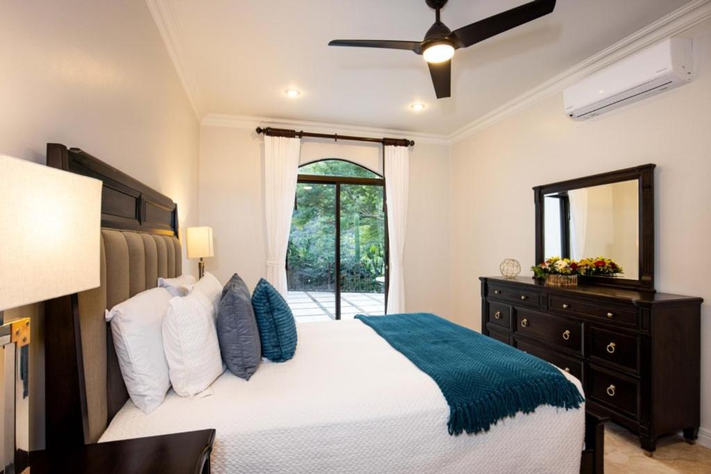 Mariners Point B1 Ocean-view 3br Private Pool