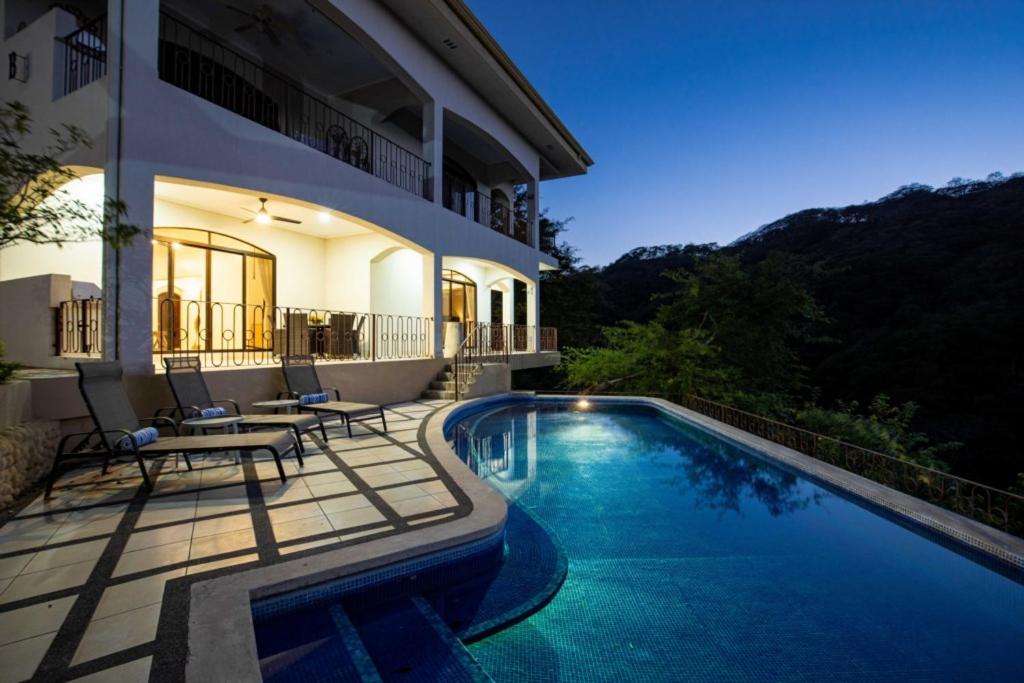 Mariners Point B1 Ocean-view 3br Private Pool
