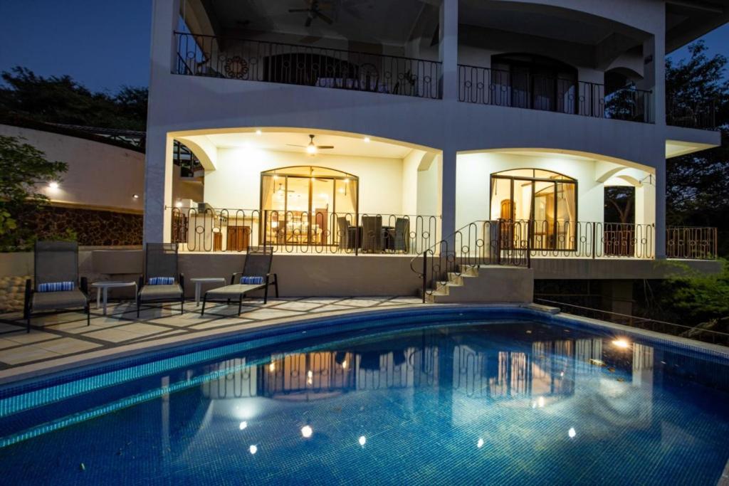 Mariners Point B1 Ocean-view 3br Private Pool