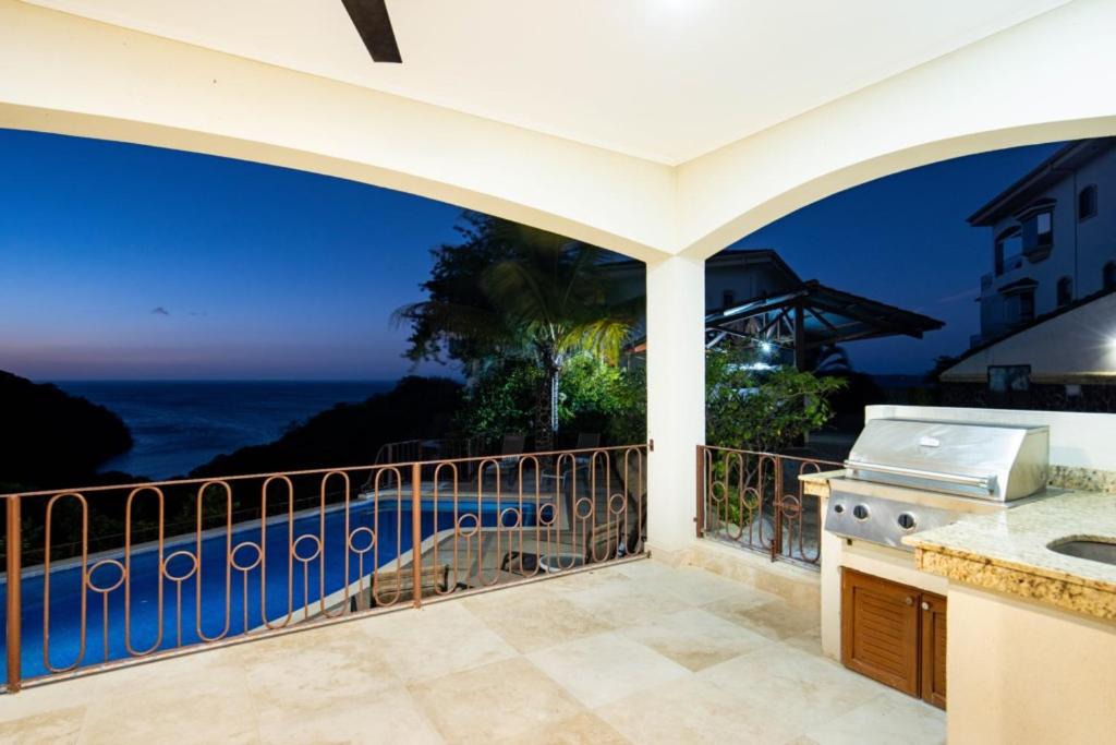 Mariners Point B1 Ocean-view 3br Private Pool