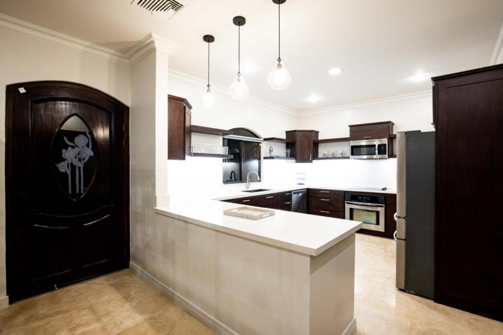Mariners Point B1 Ocean-view 3br Private Pool