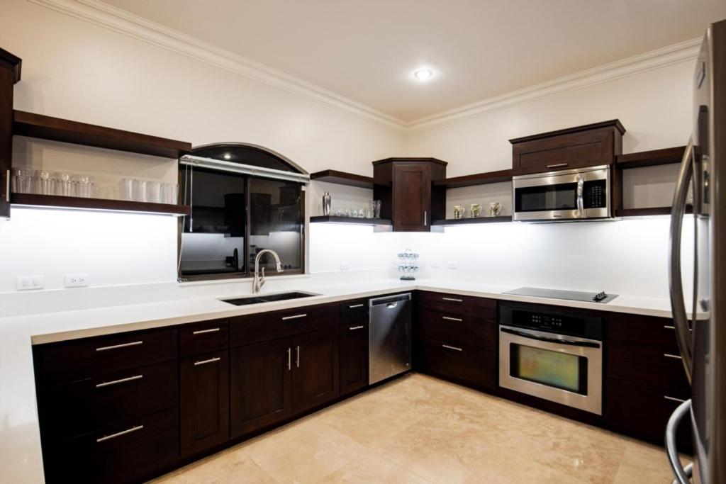 Mariners Point B1 Ocean-view 3br Private Pool